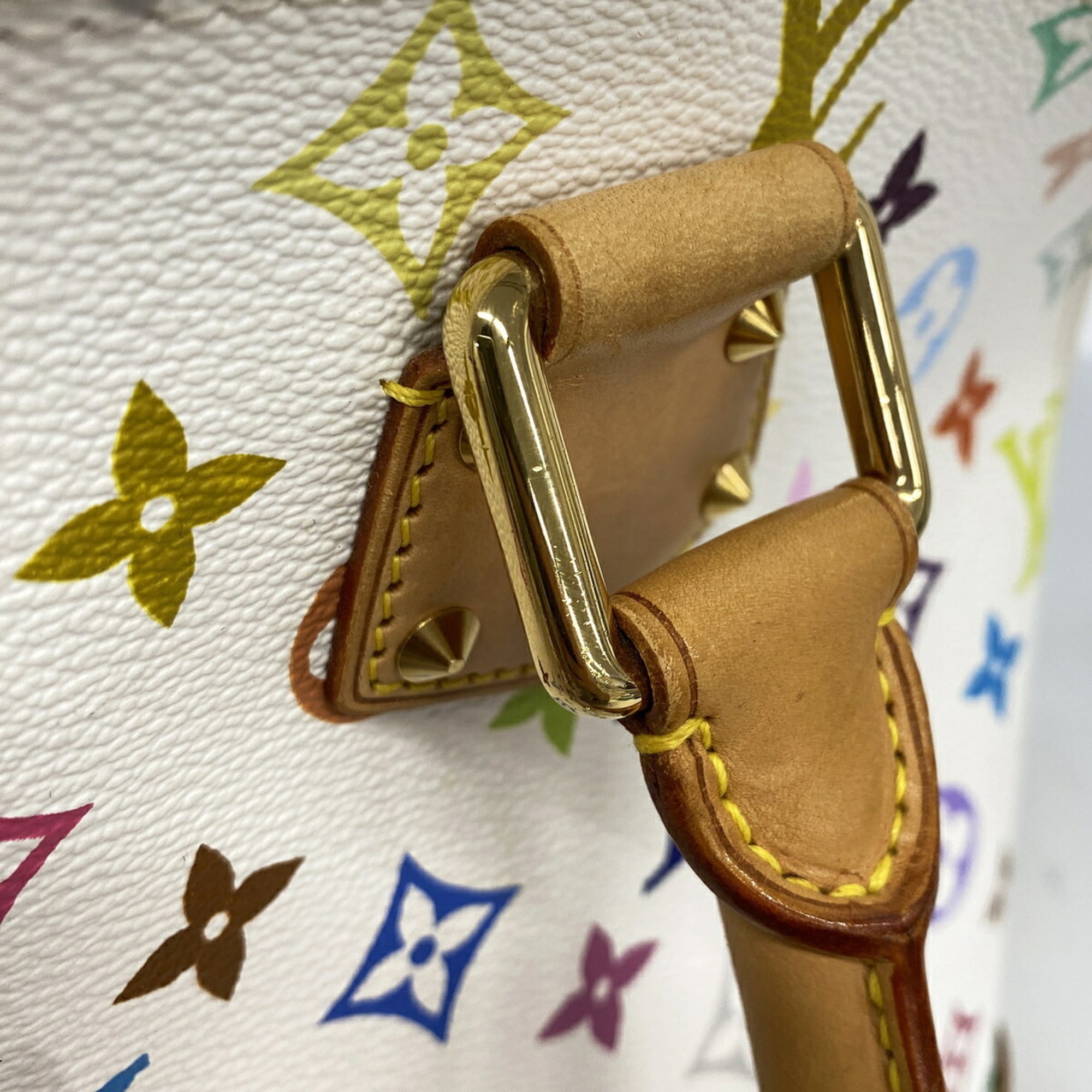 Louis Vuitton Blanc Handbag (Pre-Owned)