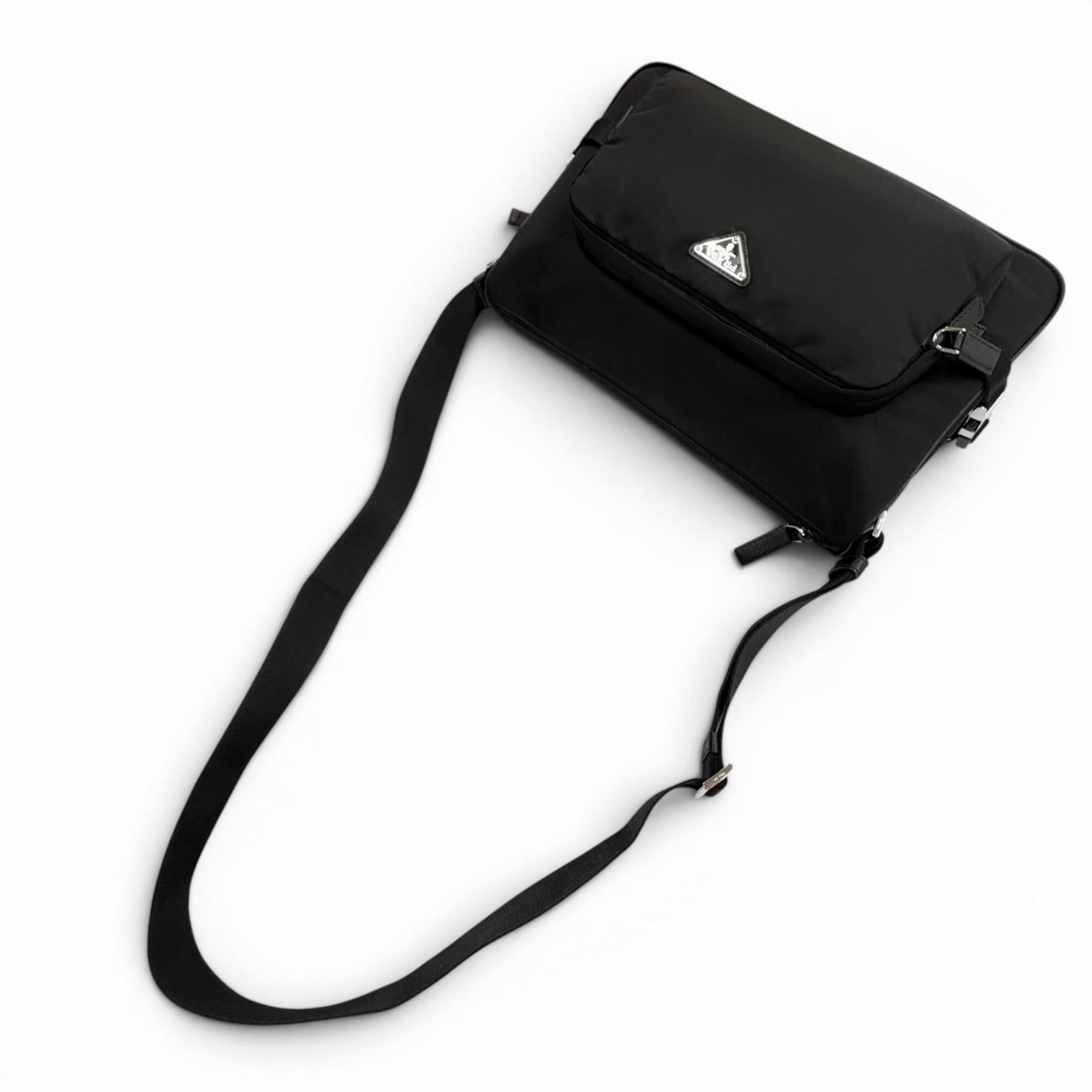 Prada Black Nylon Leather Shoulder Bag (Pre-Owned)