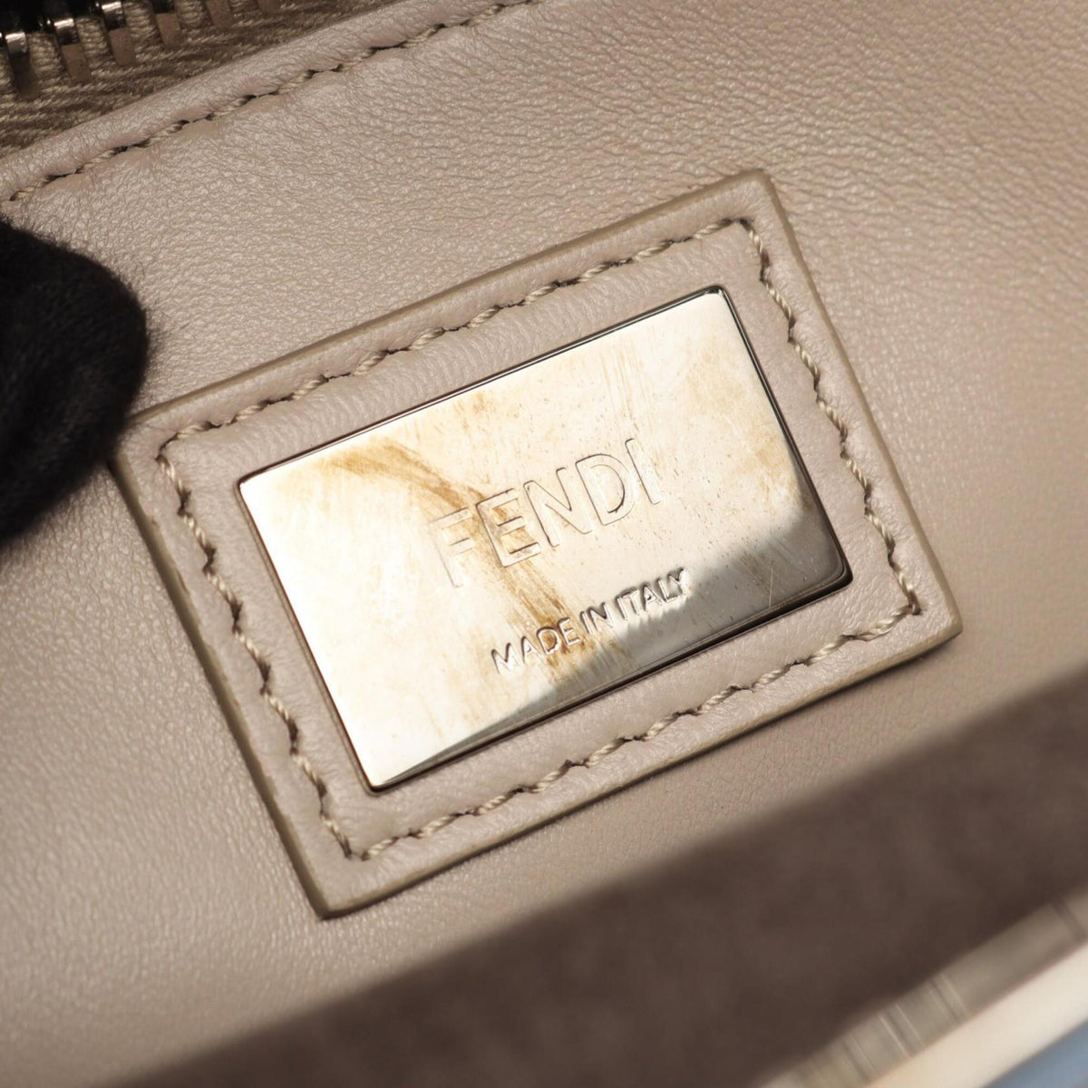Fendi Peekaboo Gray Leather Handbag (Pre-Owned)