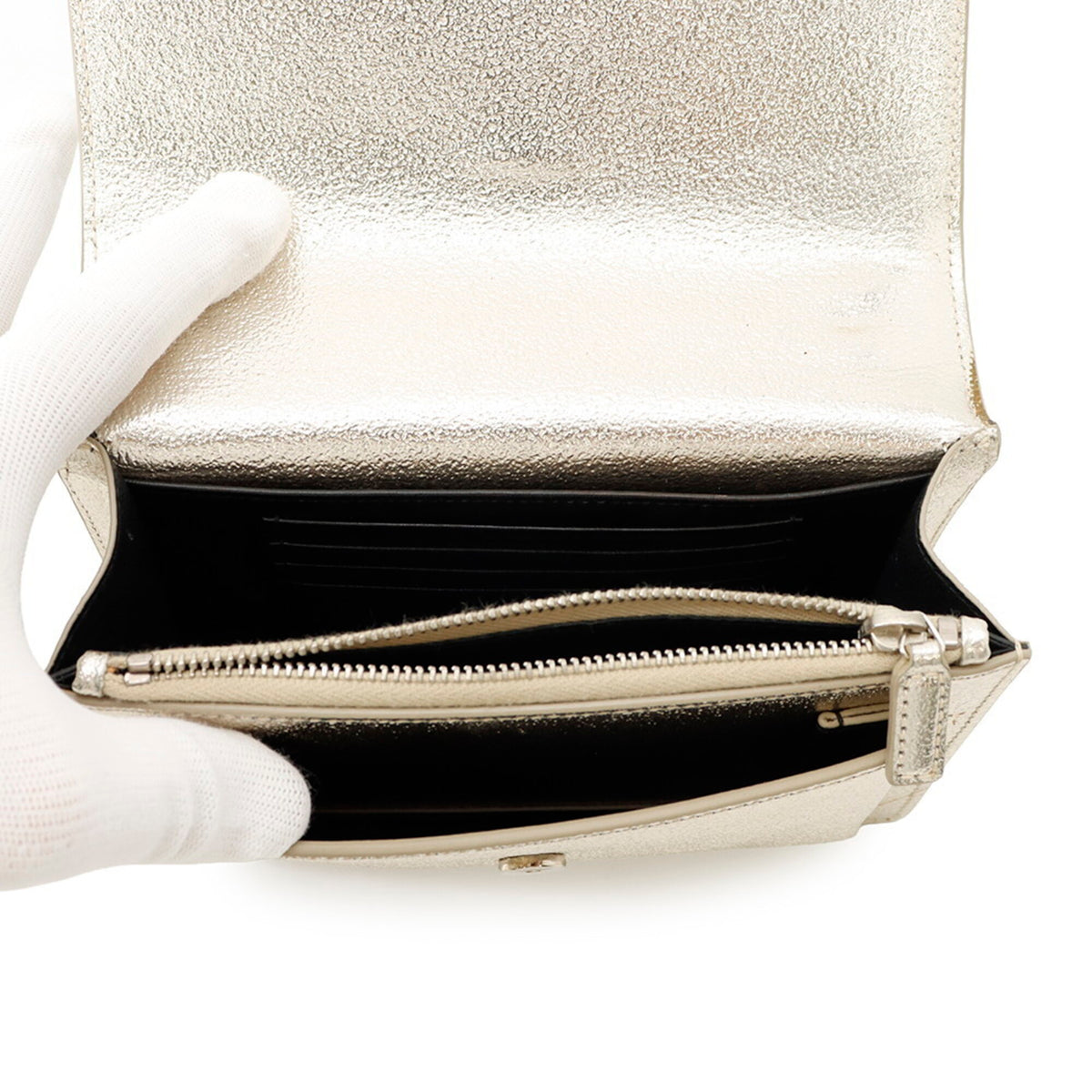 Yves Saint Laurent Champagne Gold Leather Chain/Shoulder Wallet (Pre-Owned)