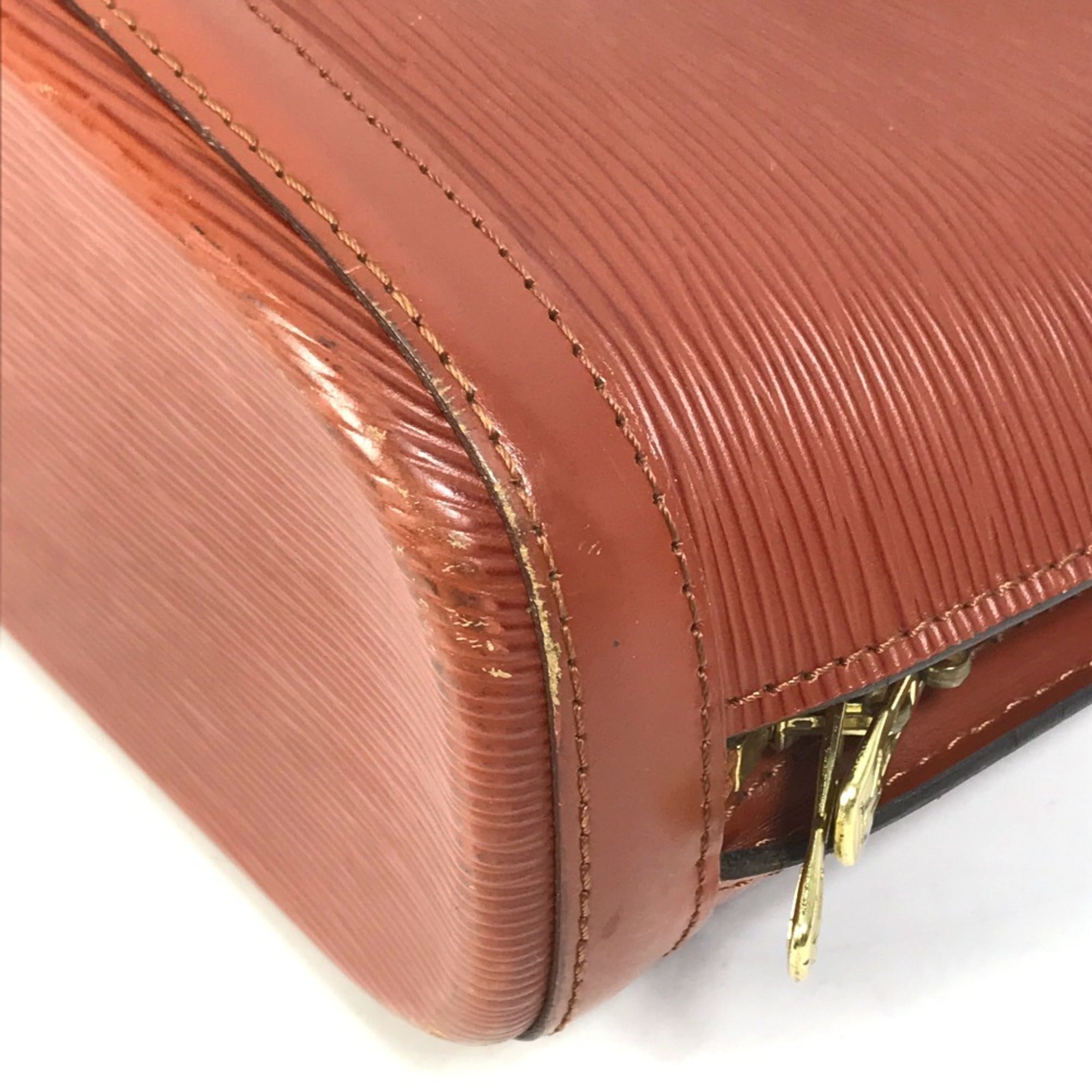 Louis Vuitton Brown Epi Leather Shoulder Bag (Pre-Owned)
