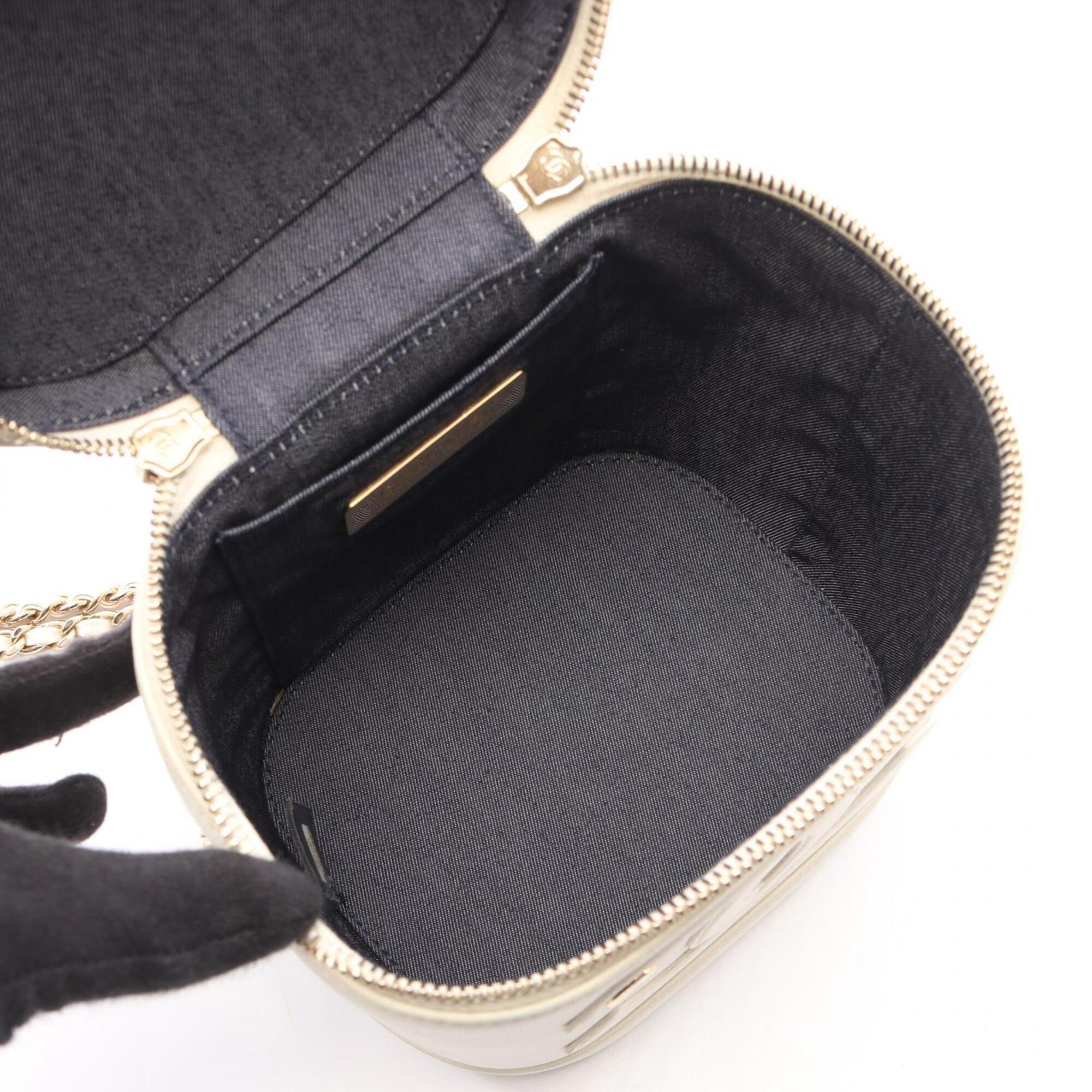 Chanel White Leather Handbag Vanity Bag (Pre-Owned)