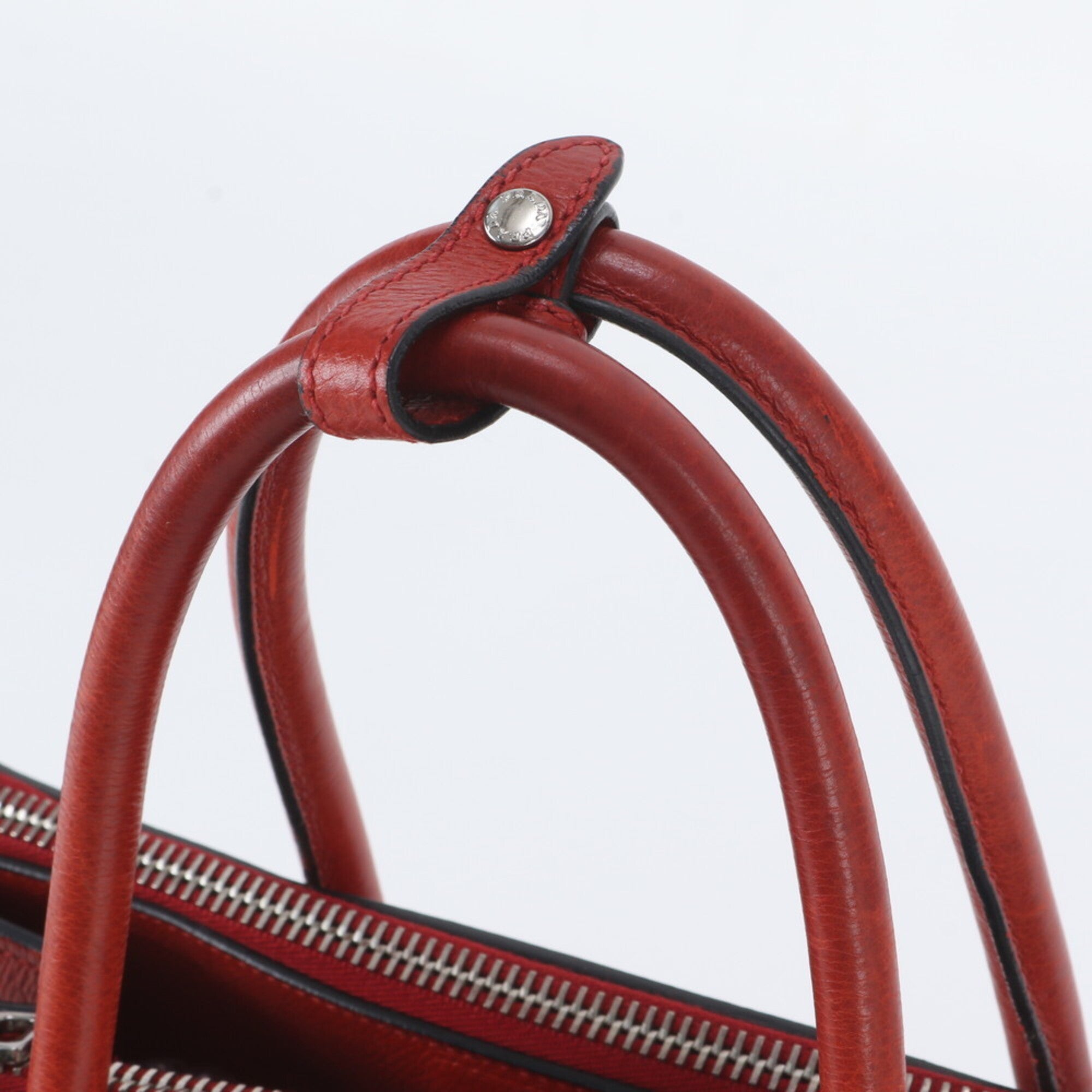 Prada Red Color Leather Shoulder Bag (Pre-Owned)