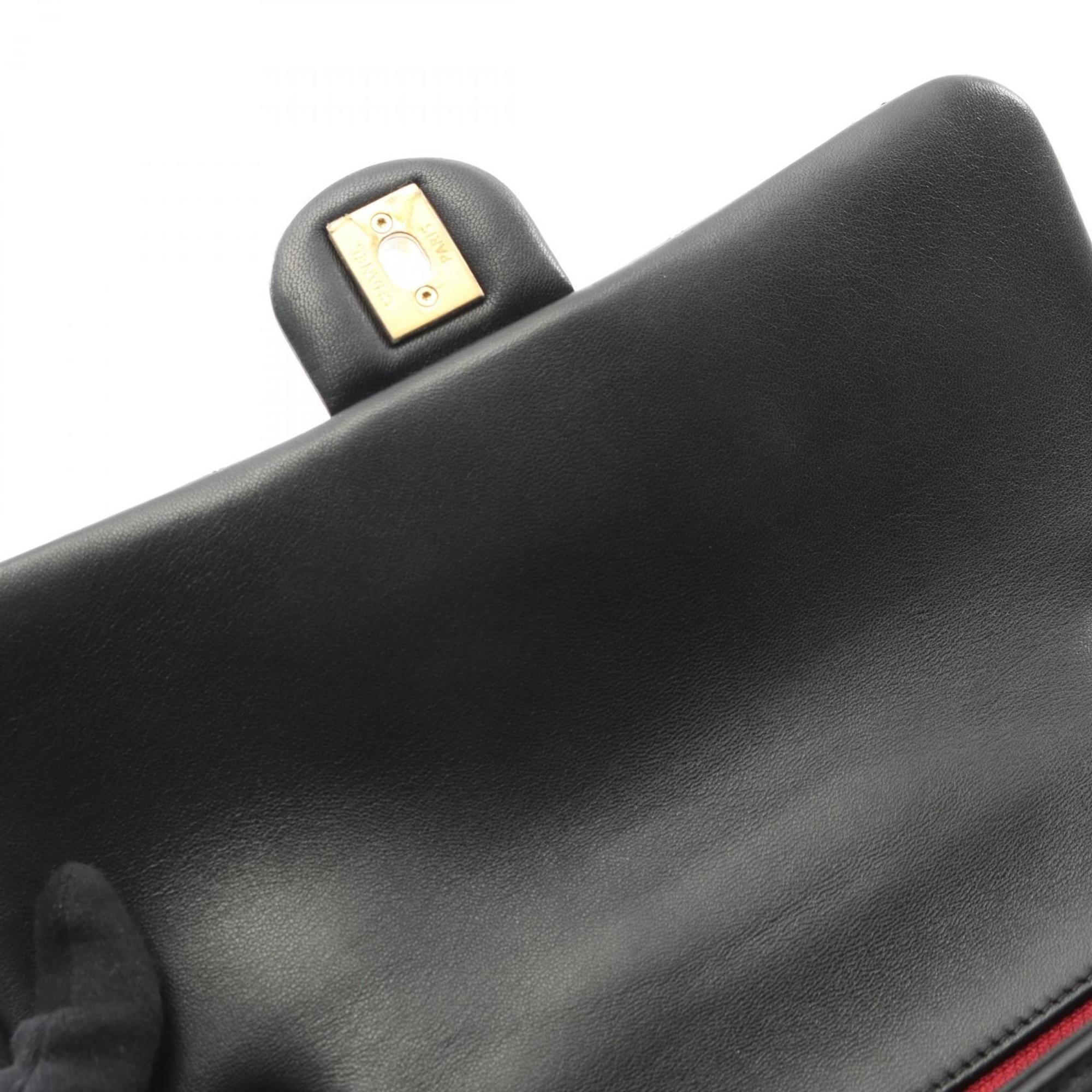 Chanel Black Leather Shoulder Bag (Pre-Owned)