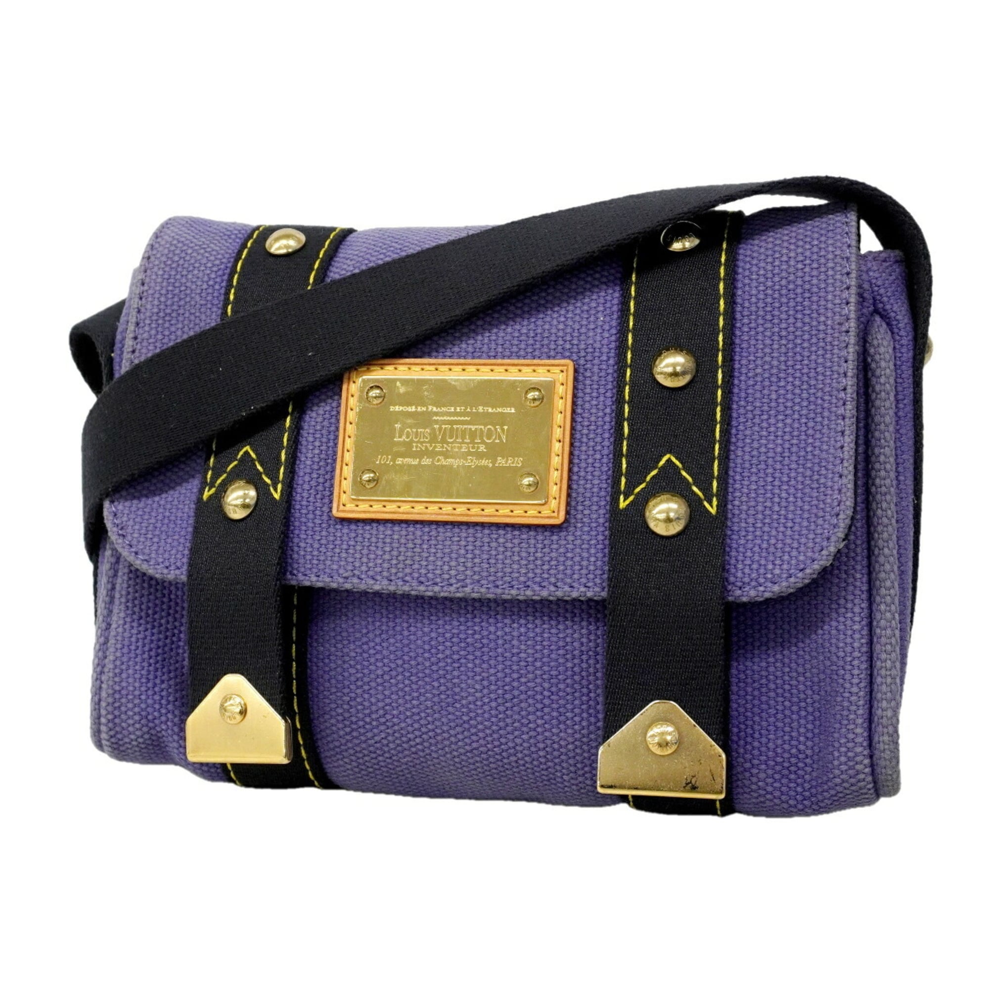 Louis Vuitton Blue Shoulder Bag (Pre-Owned)