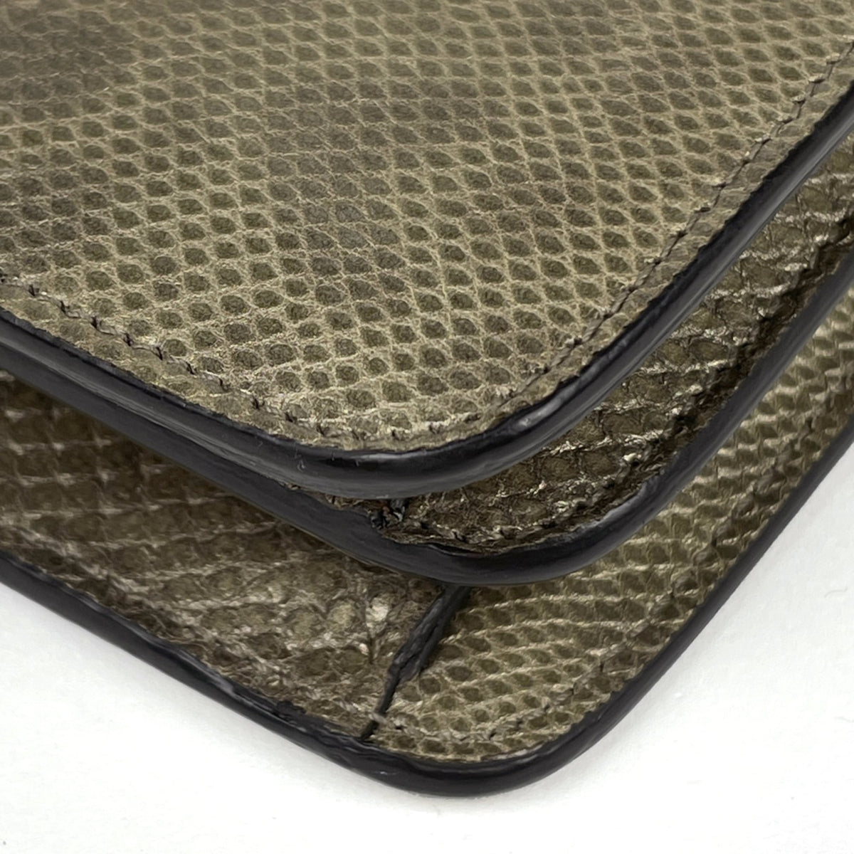 Gucci Gold Leather Shoulder Bag (Pre-Owned)