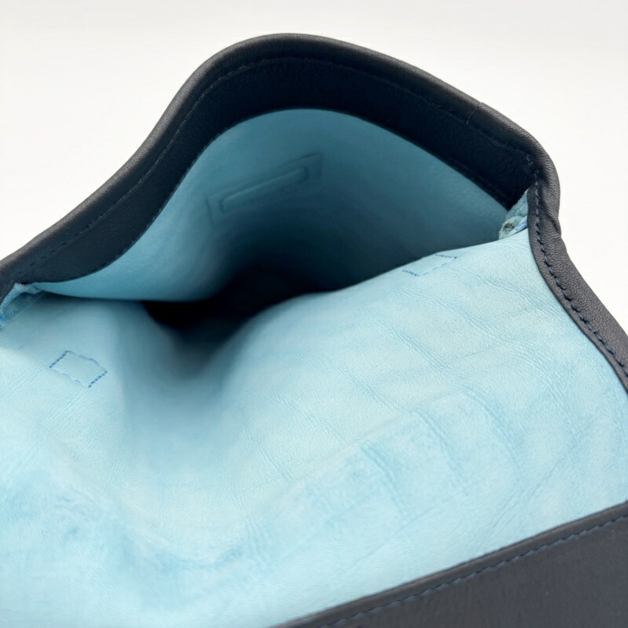 Loewe Blue Suede Pochette Shoulder Bag (Pre-Owned)
