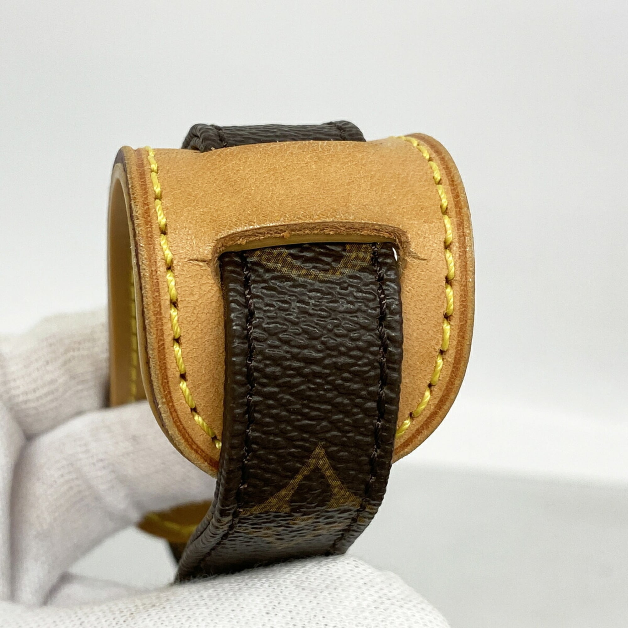 Louis Vuitton Brown Shoulder Bag (Pre-Owned)