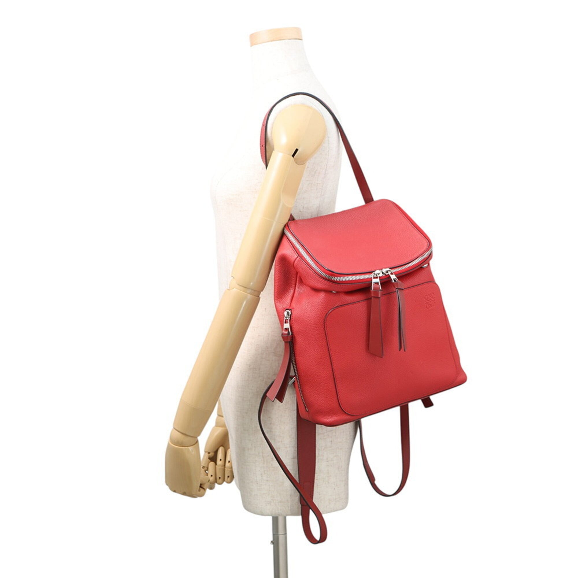 Loewe Red Color Leather Handbag (Pre-Owned)