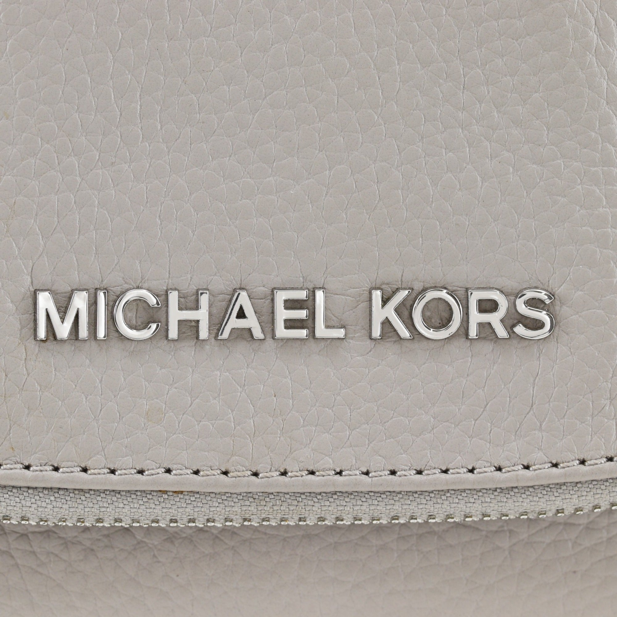 Michael Kors Gray Leather Shoulder Bag (Pre-Owned)