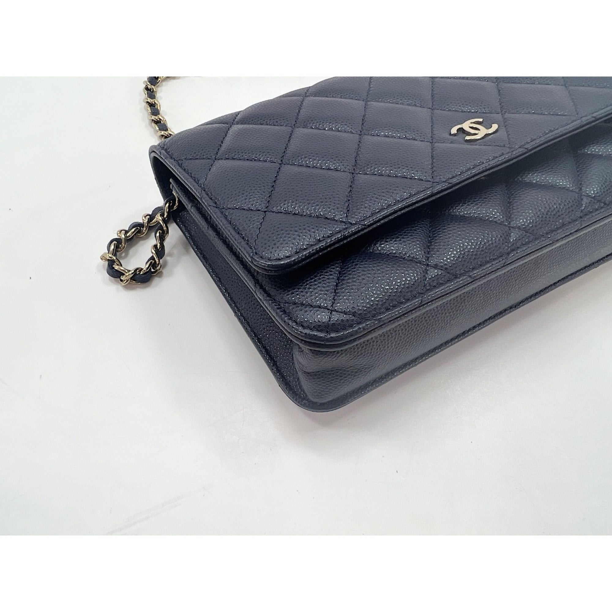 Chanel Navy Shoulder Bag (Pre-Owned)