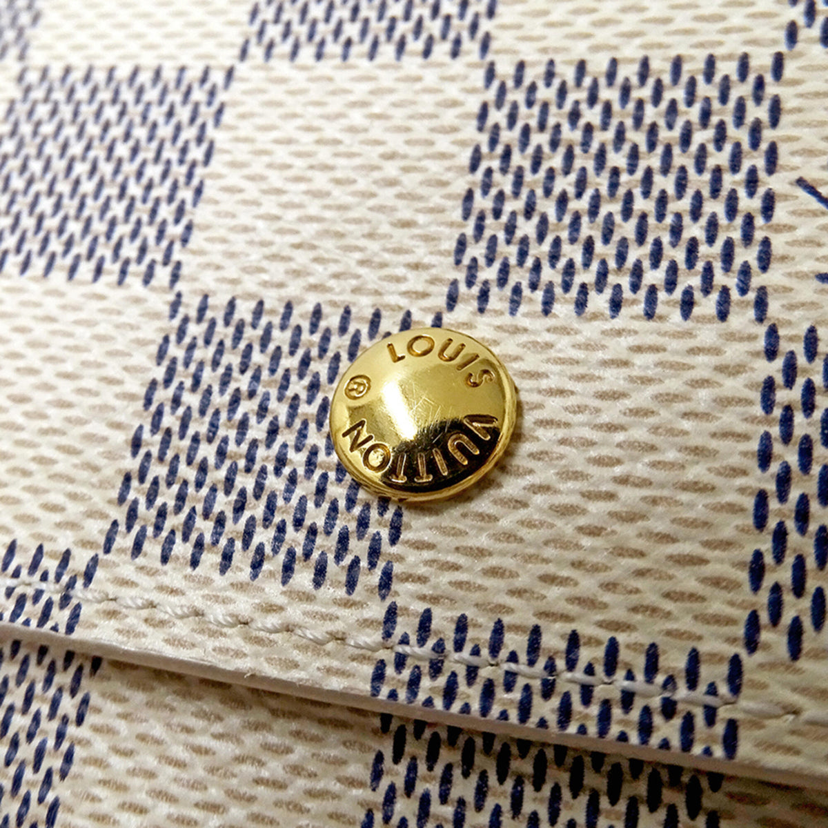 Louis Vuitton Damier Azur White Damier Azur Wallet (Bi-Fold) (Pre-Owned)