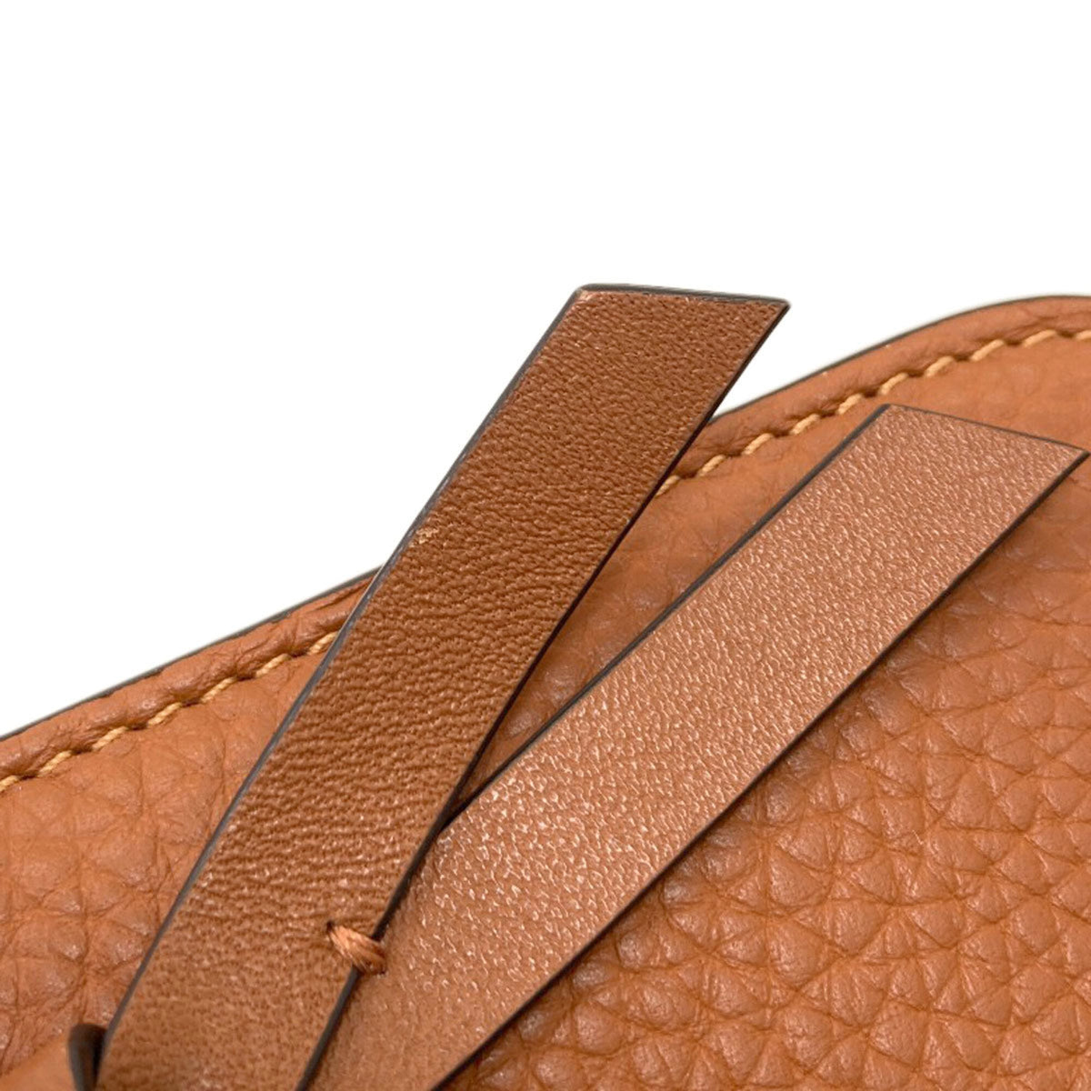 Chloé Brown Leather Long Wallet (Bi-Fold) (Pre-Owned)