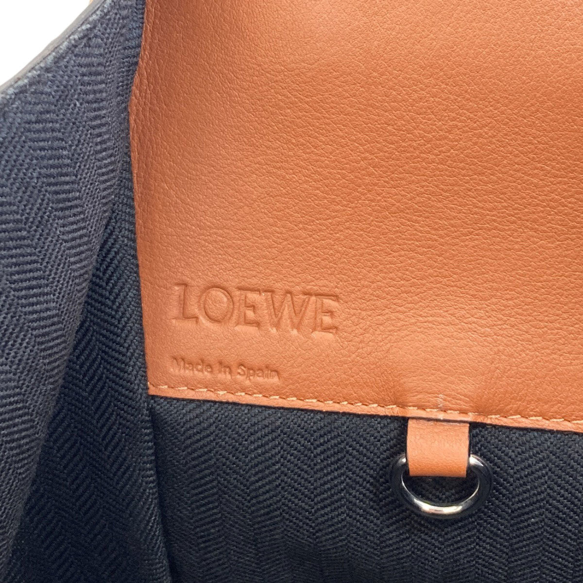 Loewe Brown Handbag (Pre-Owned)