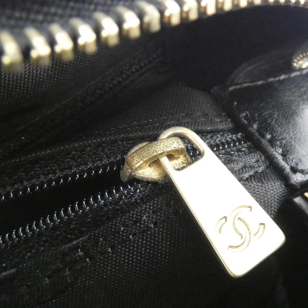Chanel Beige Black Leather Handbag Pouch (Pre-Owned)