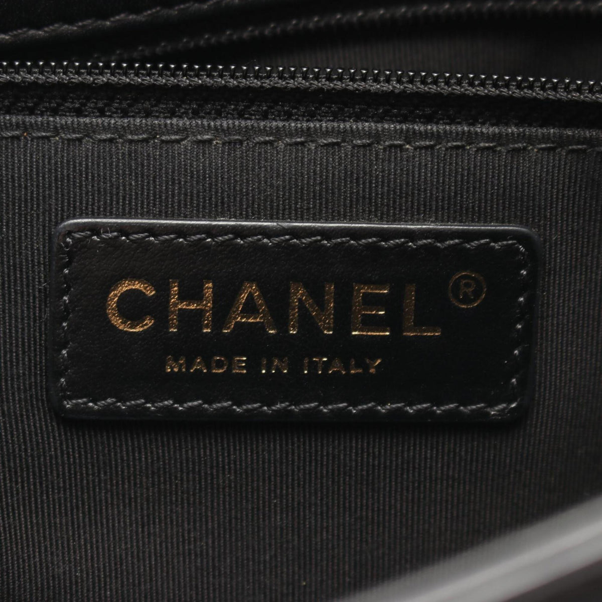 Chanel Black Leather Handbag Shoulder Bag (Pre-Owned)