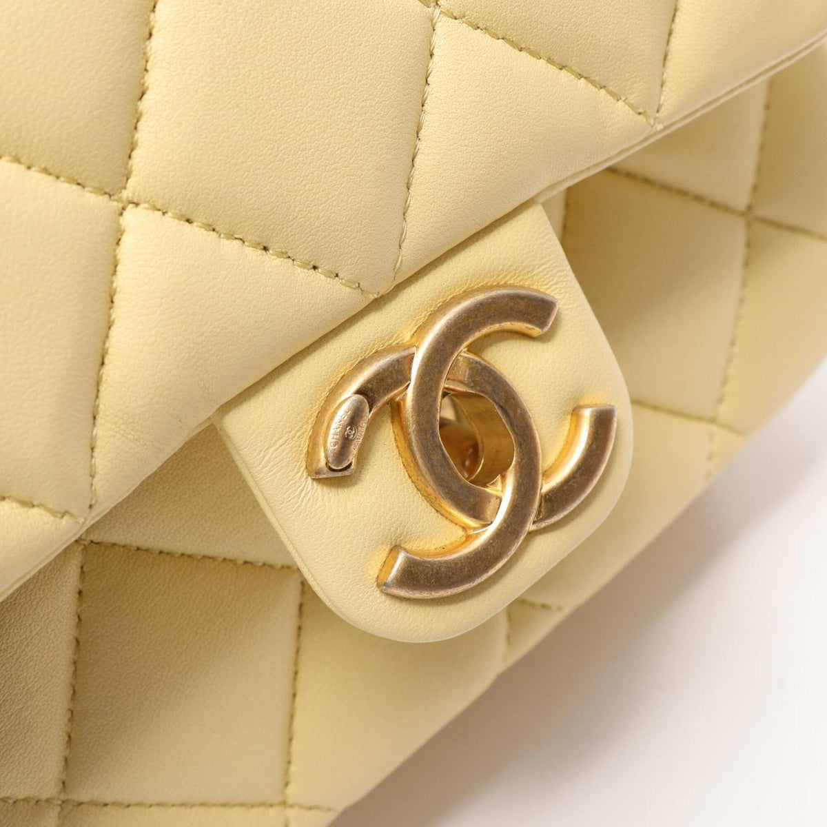 Chanel Yellow Leather Handbag Shoulder Bag (Pre-Owned)