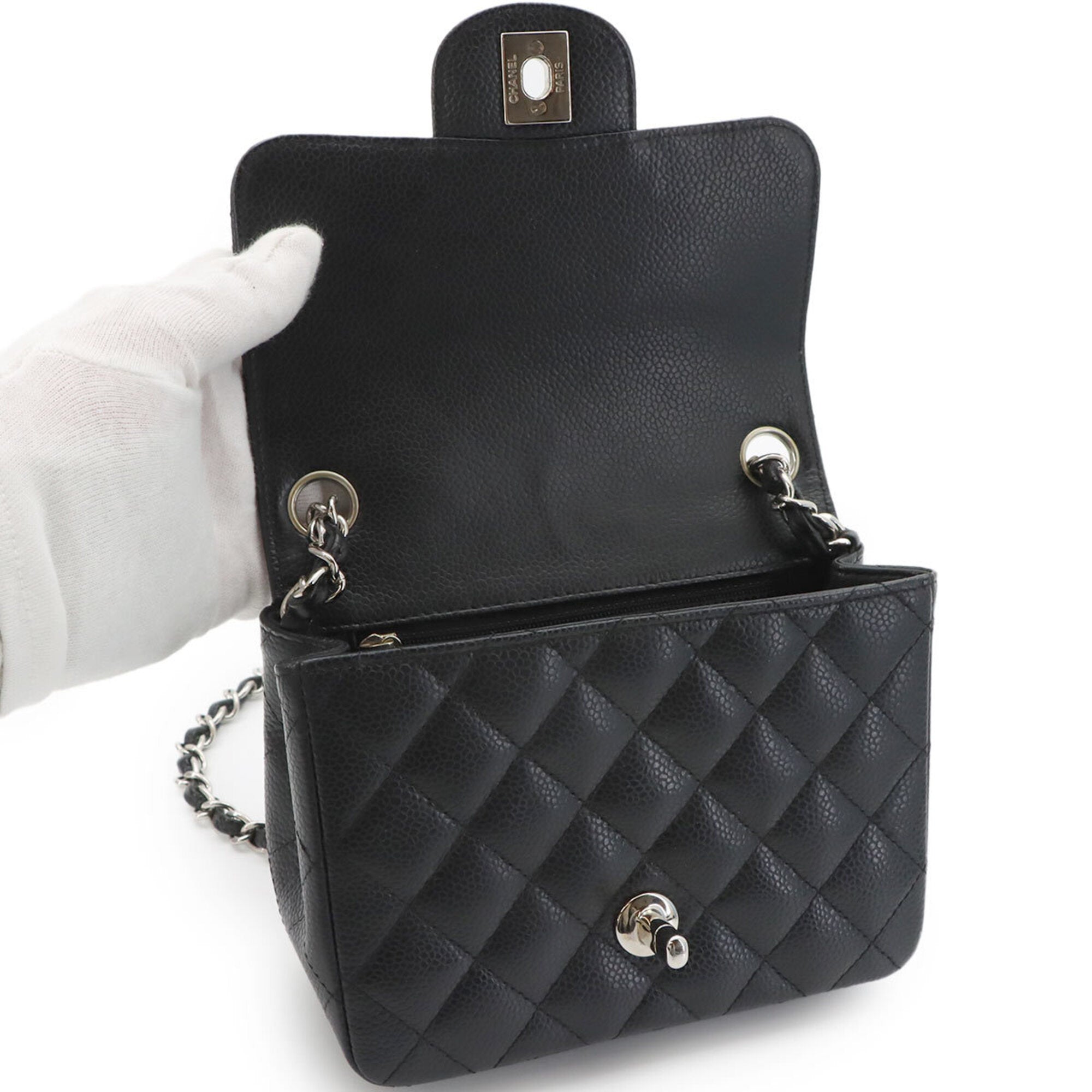 Chanel Black Grained Calfskin Handbag Shoulder Bag (Pre-Owned)