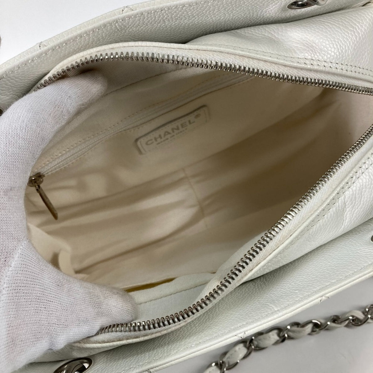 Chanel Matelasse Silver White Caviar Leather Shoulder Bag Tote Bag (Pre-Owned)