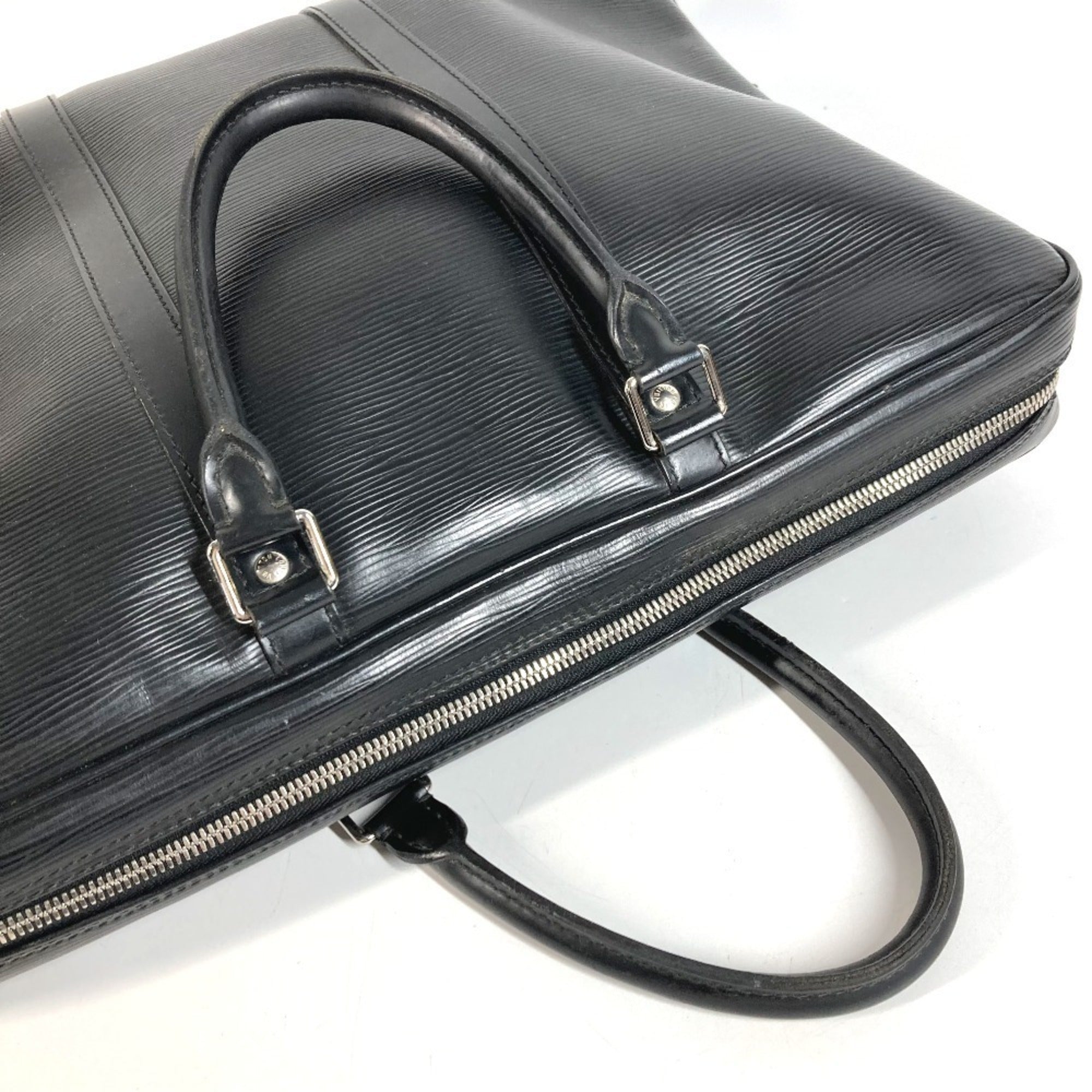 Louis Vuitton Black Noir Epi Leather Briefcase Handbag (Pre-Owned)