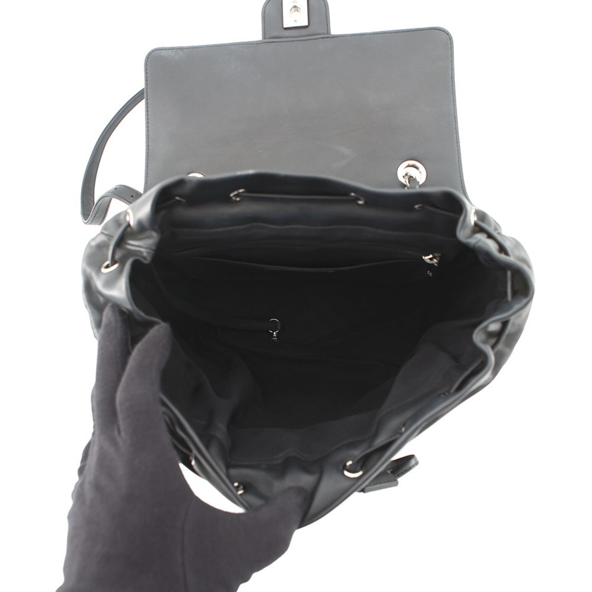 Chanel Black Leather Backpack Handbag (Pre-Owned)