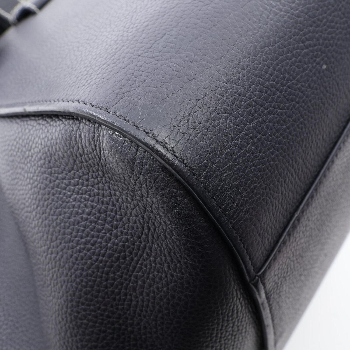 Loewe Black Navy Leather Handbag (Pre-Owned)