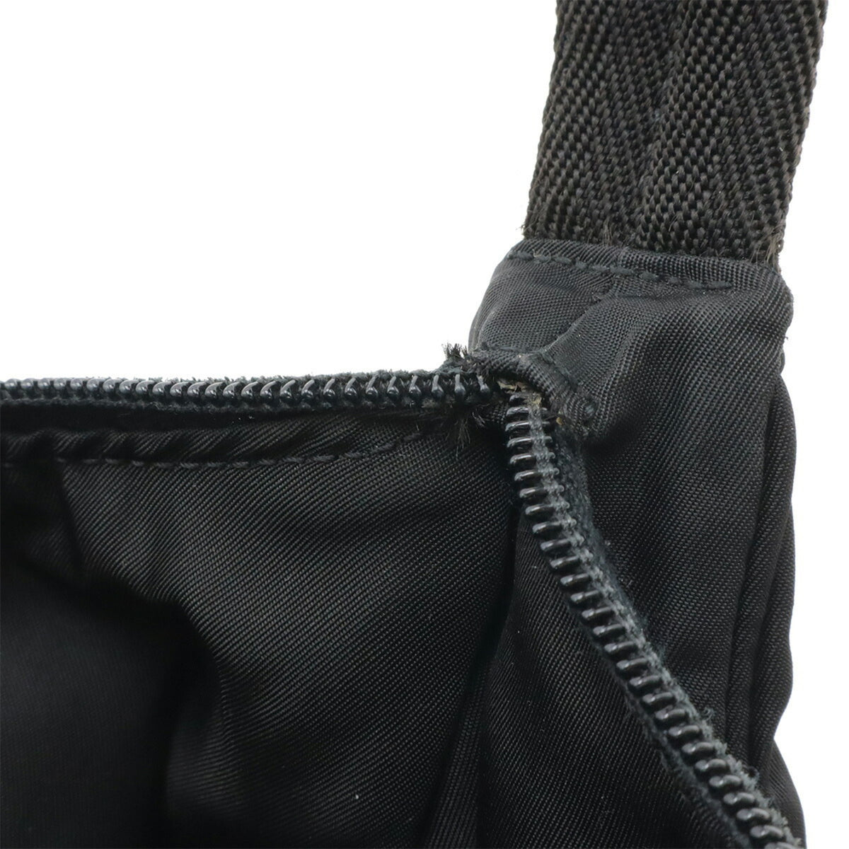 Prada Black Nero Nylon Handbag (Pre-Owned)