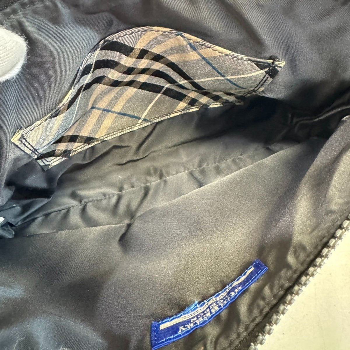 Burberry Black Canvas Shoulder Bag (Pre-Owned)
