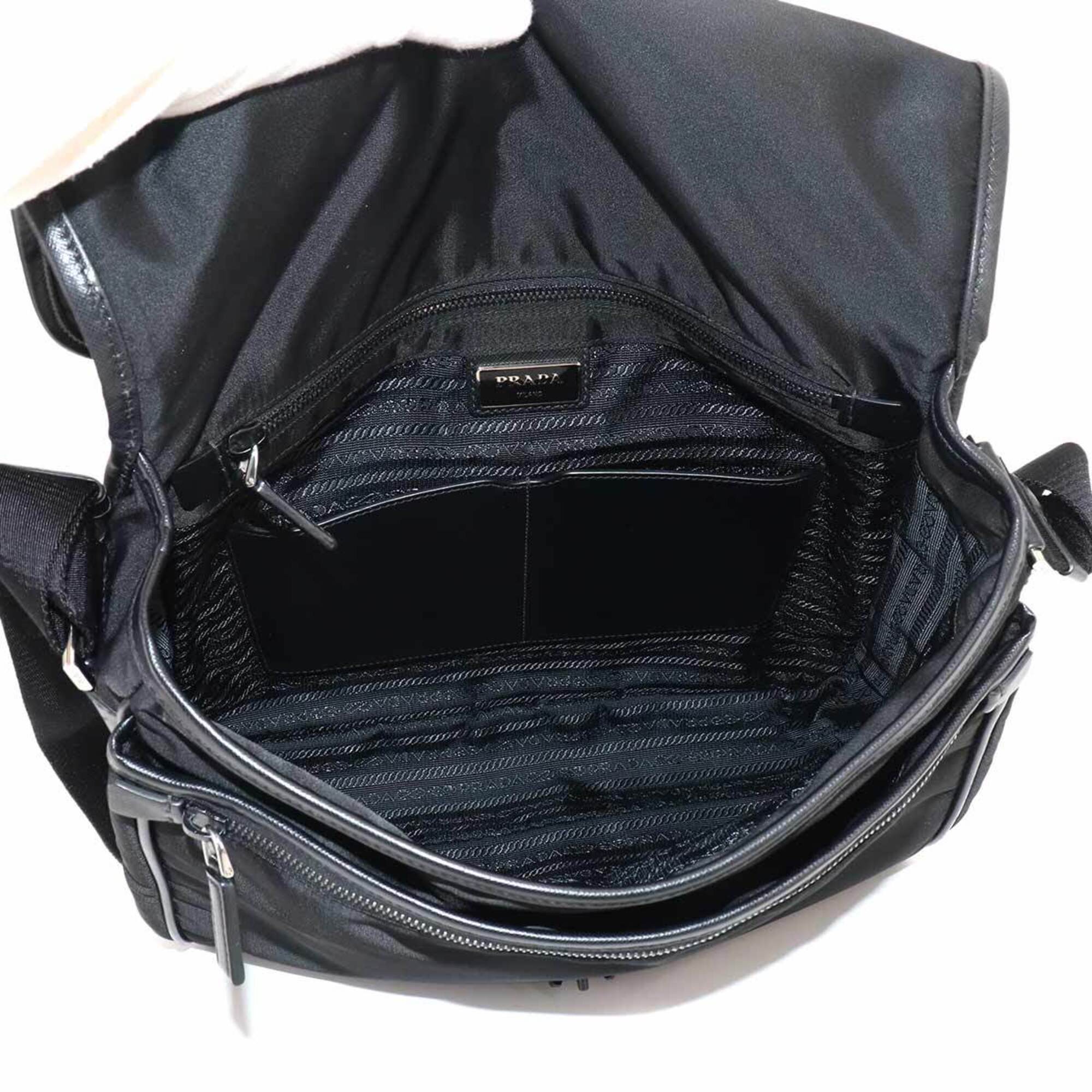 Prada Black Nylon Leather Handbag Messenger Bag Shoulder Bag (Pre-Owned)