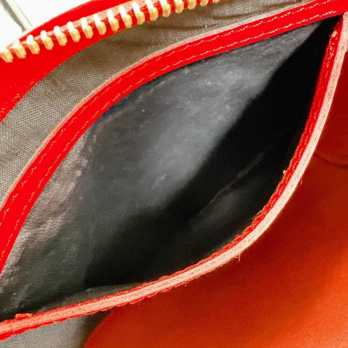 Louis Vuitton Castilian Red Red Color Epi Leather Handbag (Pre-Owned)
