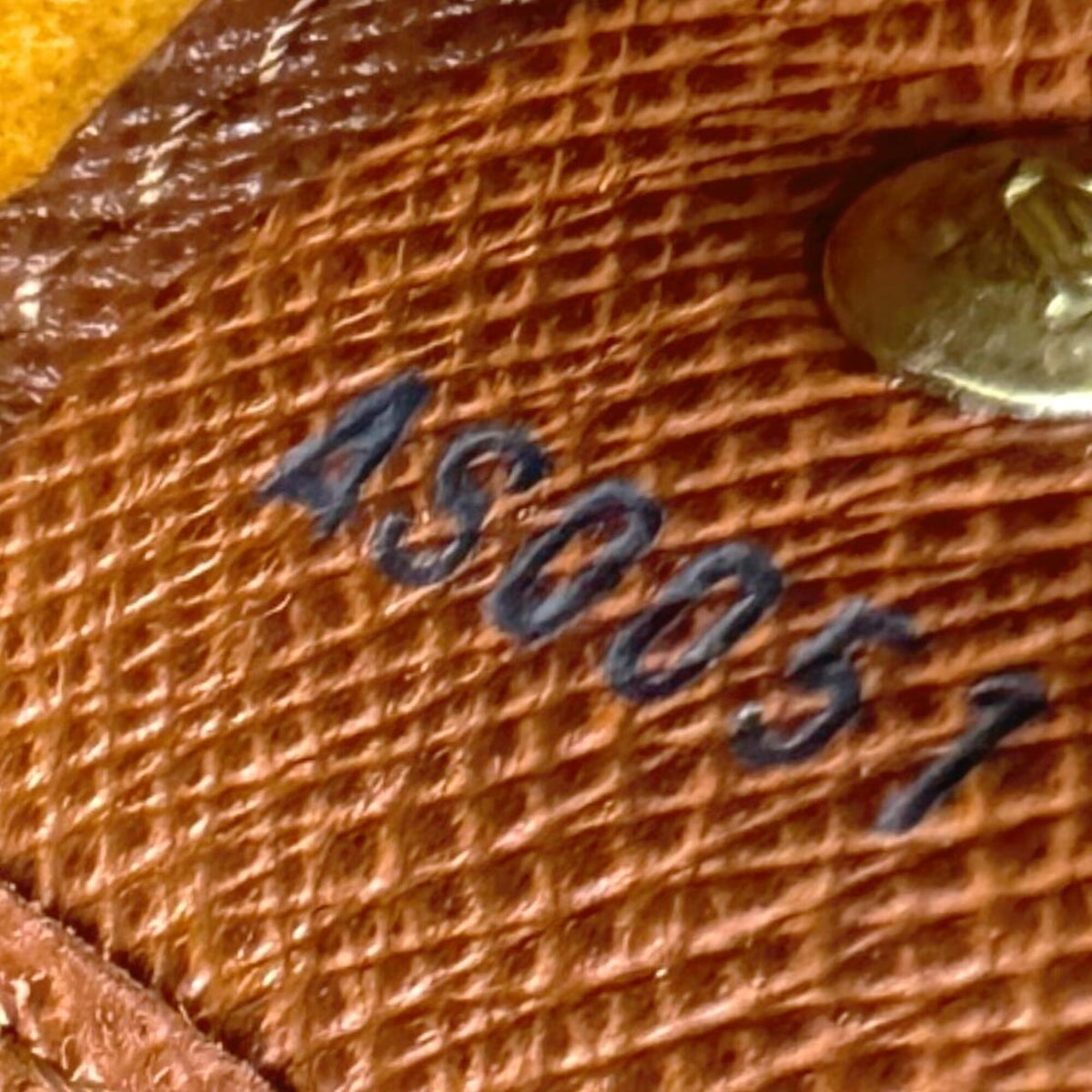 Louis Vuitton Brown Monogram Shoulder Bag (Pre-Owned)
