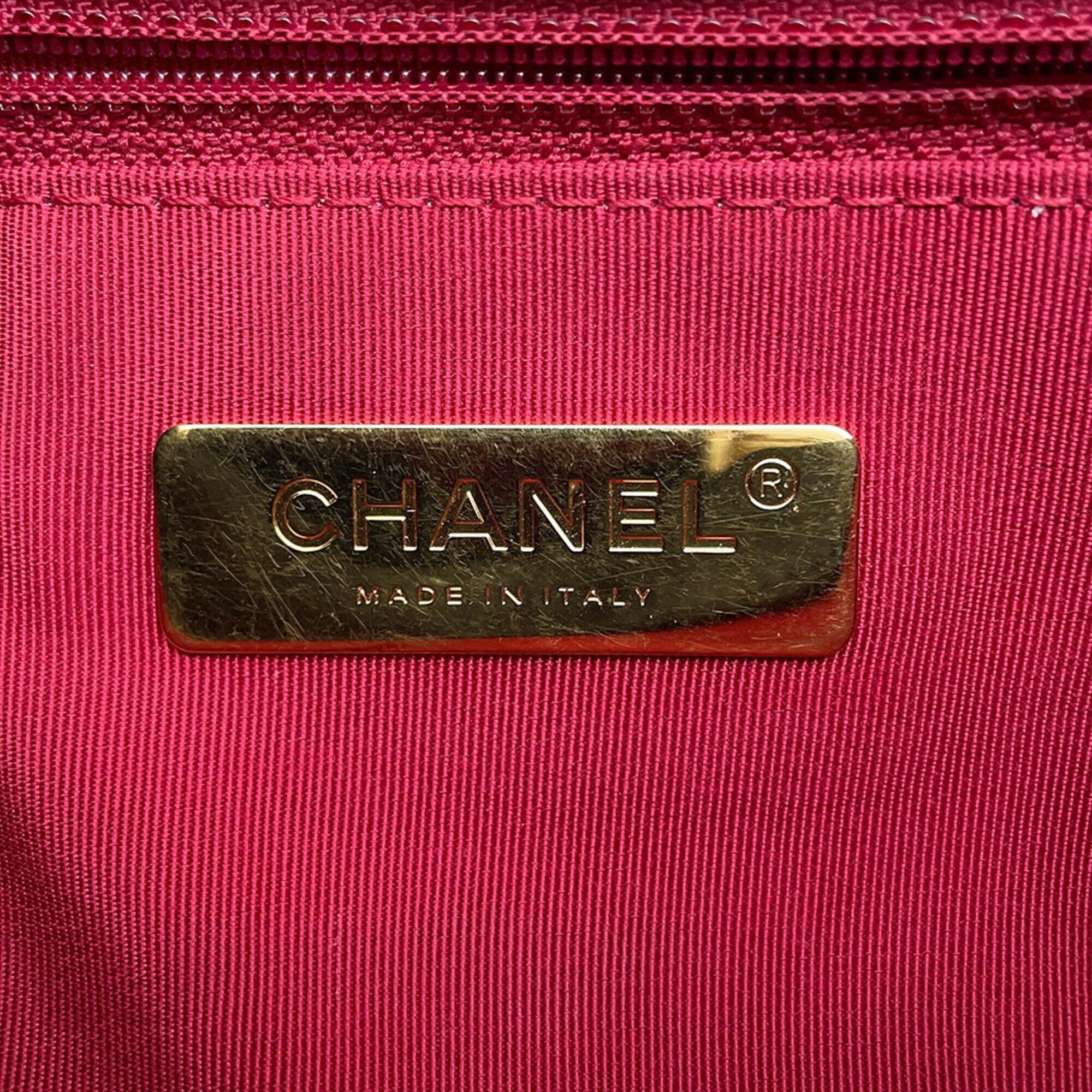Chanel Black Leather Handbag Shoulder Bag (Pre-Owned)