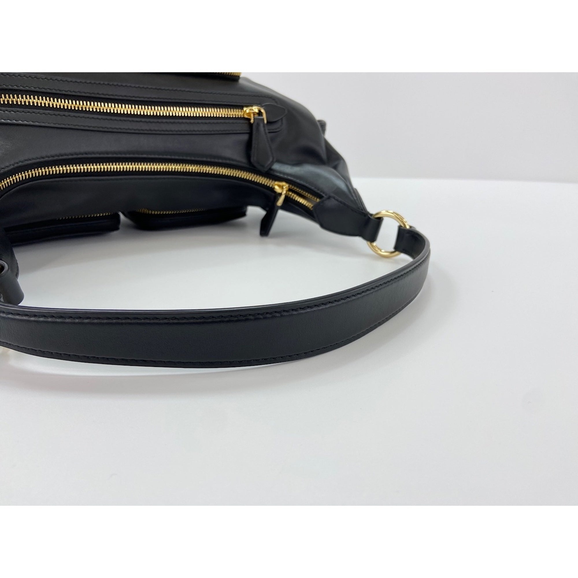 Miu Miu Black Shoulder Bag (Pre-Owned)