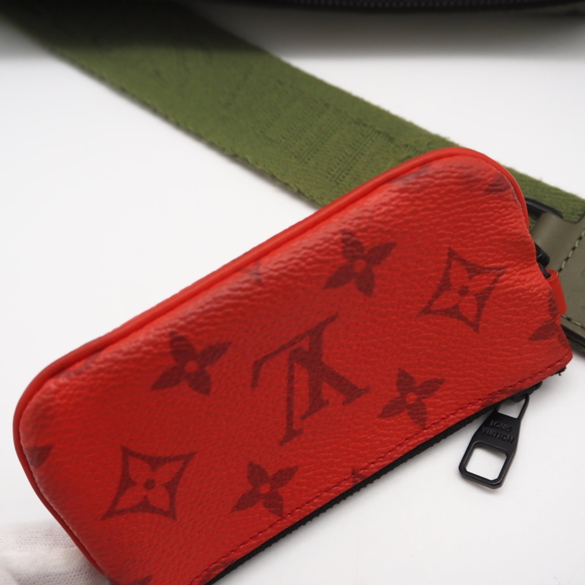 Louis Vuitton Khaki Monogram Red Color Monogram Pouch Shoulder Bag (Pre-Owned)