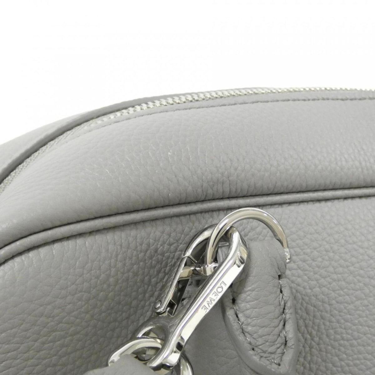 Loewe Gray Leather Handbag (Pre-Owned)