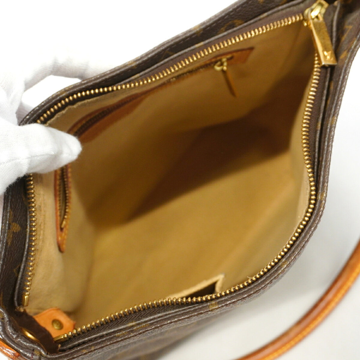 Louis Vuitton Brown Shoulder Bag (Pre-Owned)