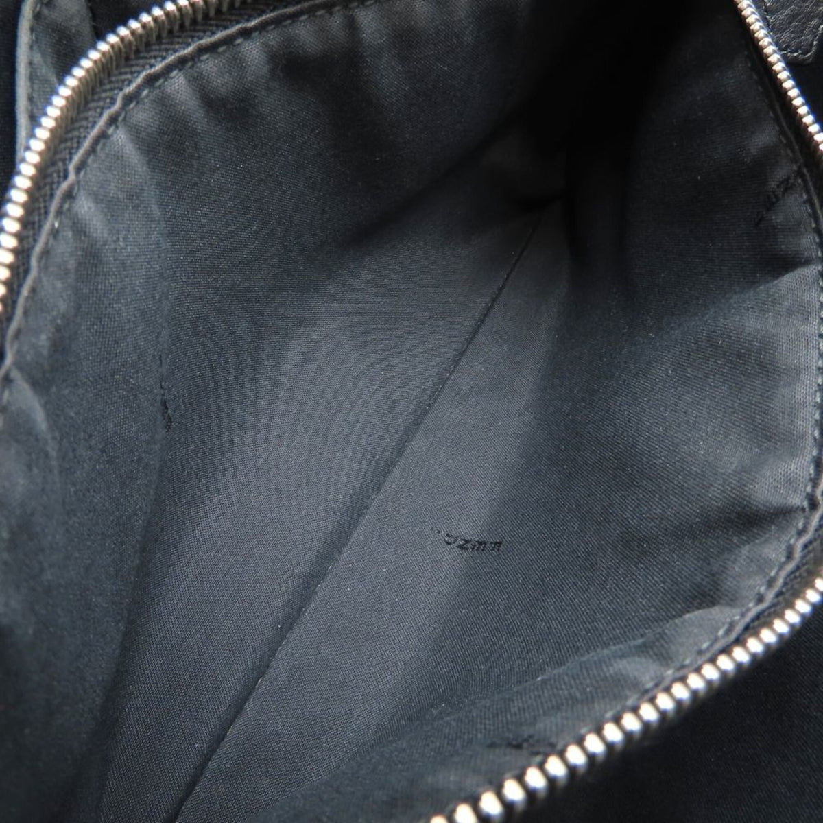 Fendi Black Leather Shoulder Bag (Pre-Owned)