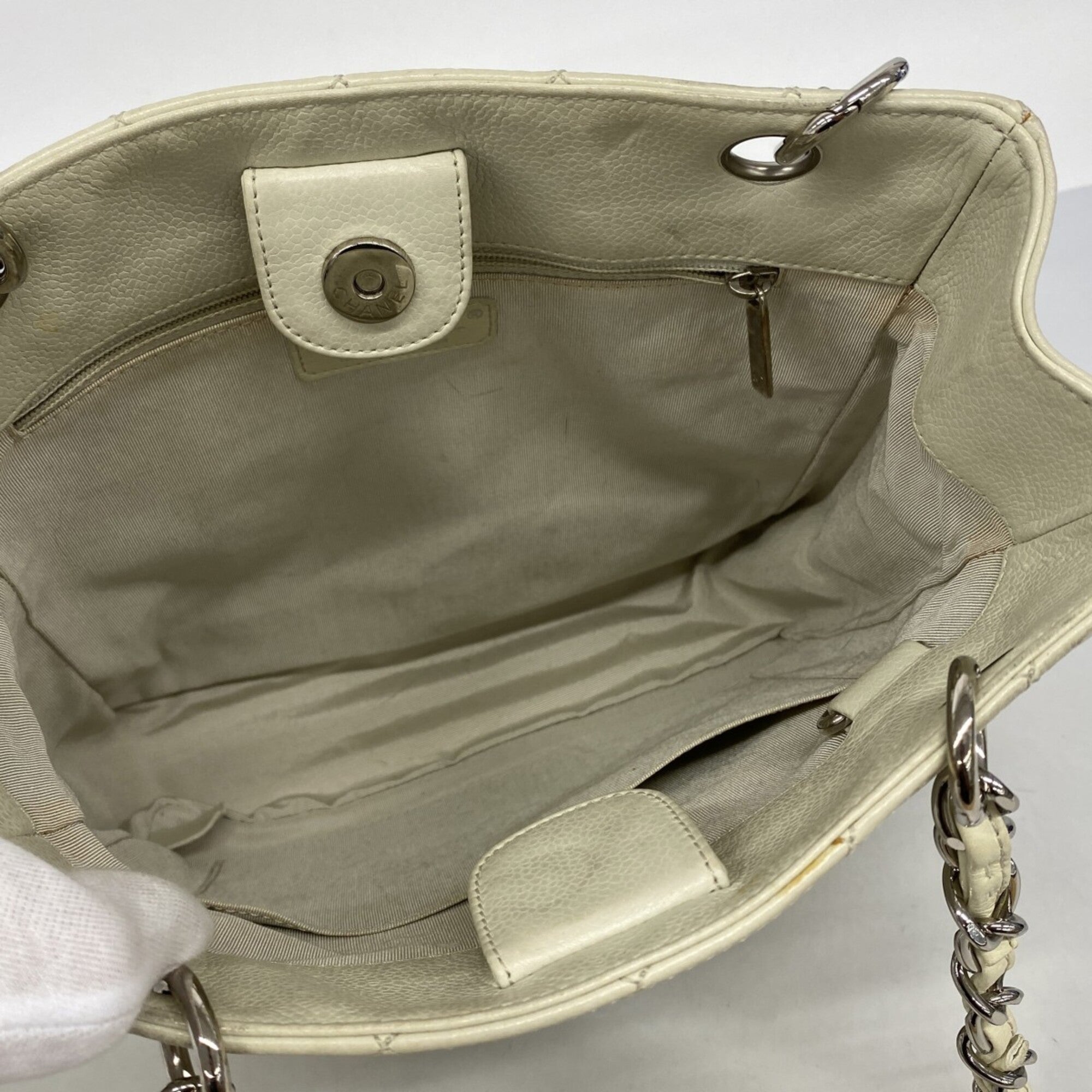 Chanel Ivory Grained Calfskin Tote Bag (Pre-Owned)