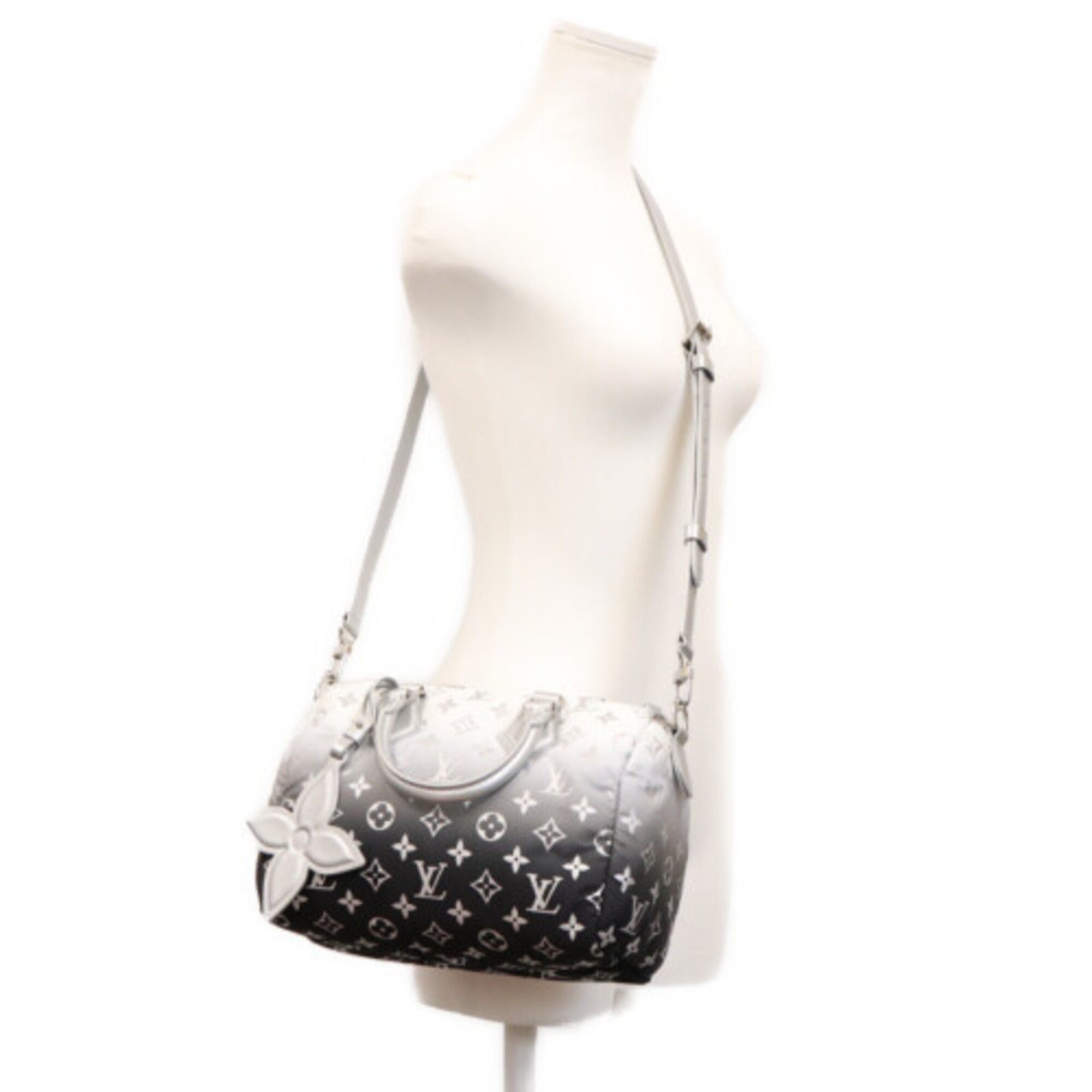 Louis Vuitton Silver Nylon Shoulder Bag (Pre-Owned)