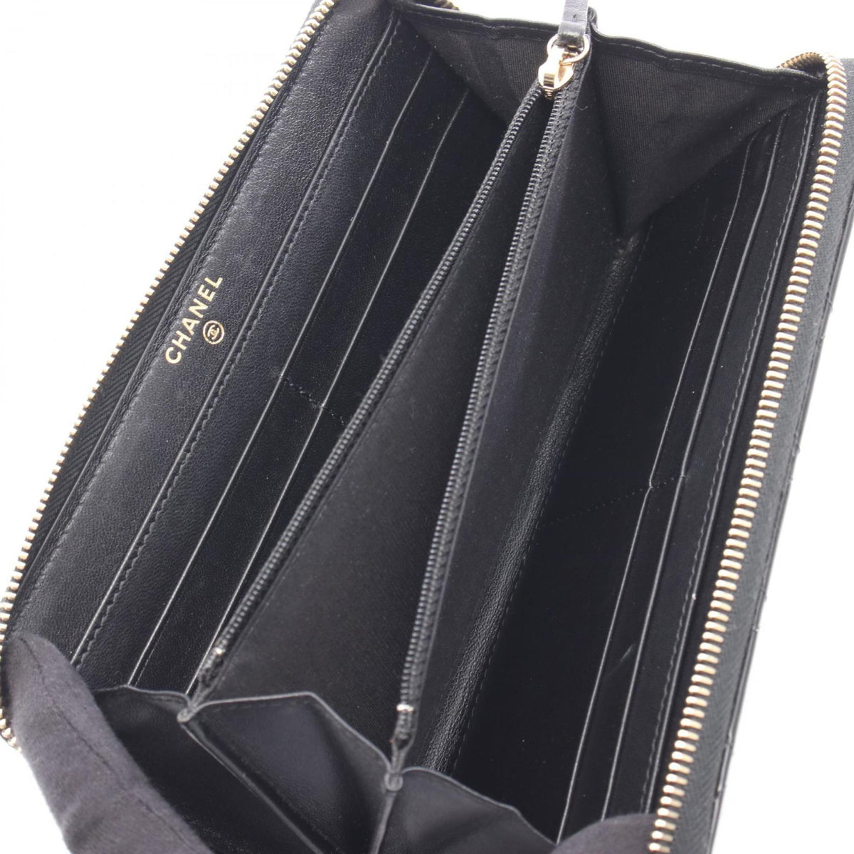Chanel Black Patent Leather Long Wallet (Bi-Fold) (Pre-Owned)