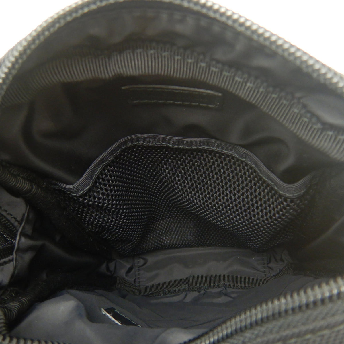 Balenciaga Black Nylon Shoulder Bag (Pre-Owned)