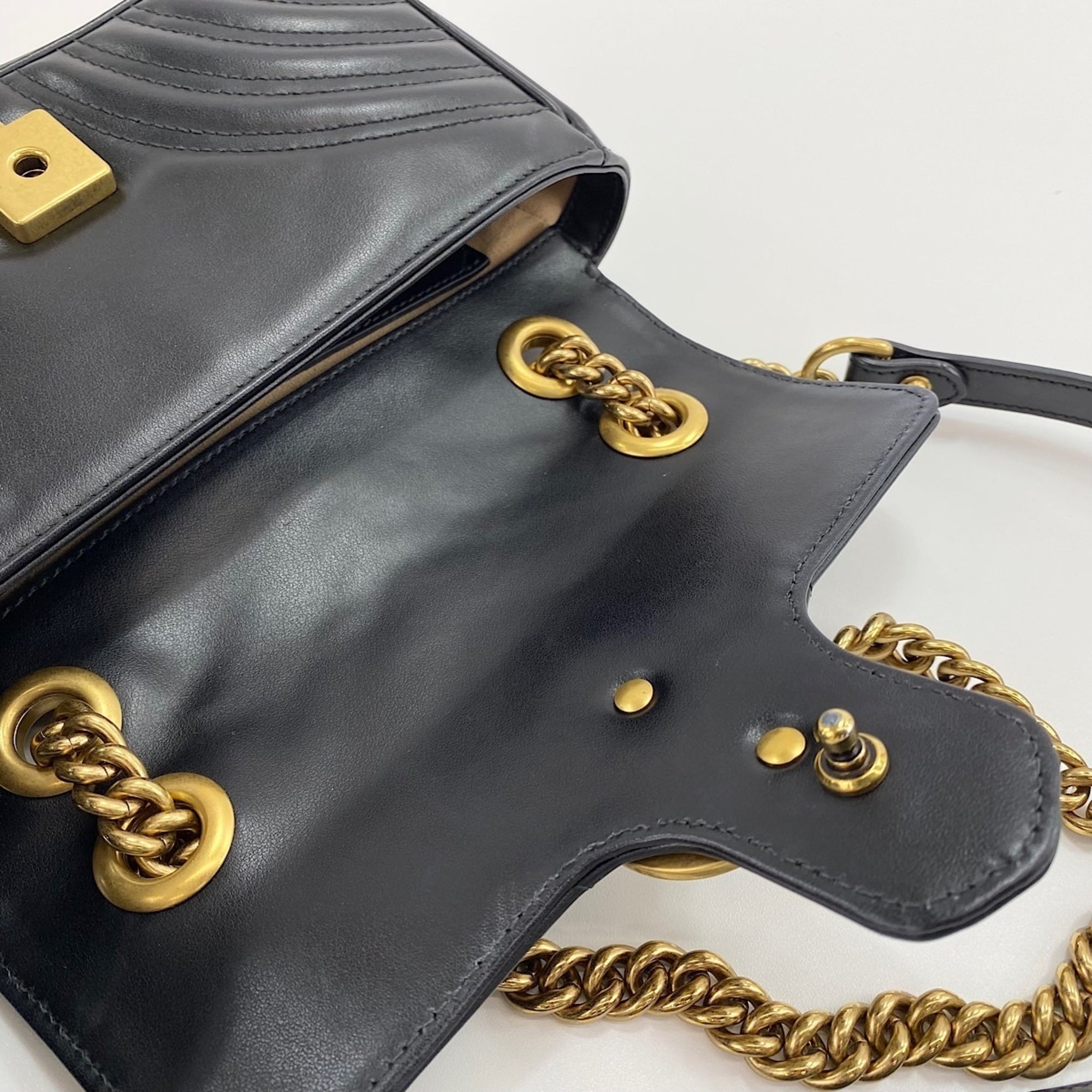 Gucci Gg Marmont Black Shoulder Bag (Pre-Owned)