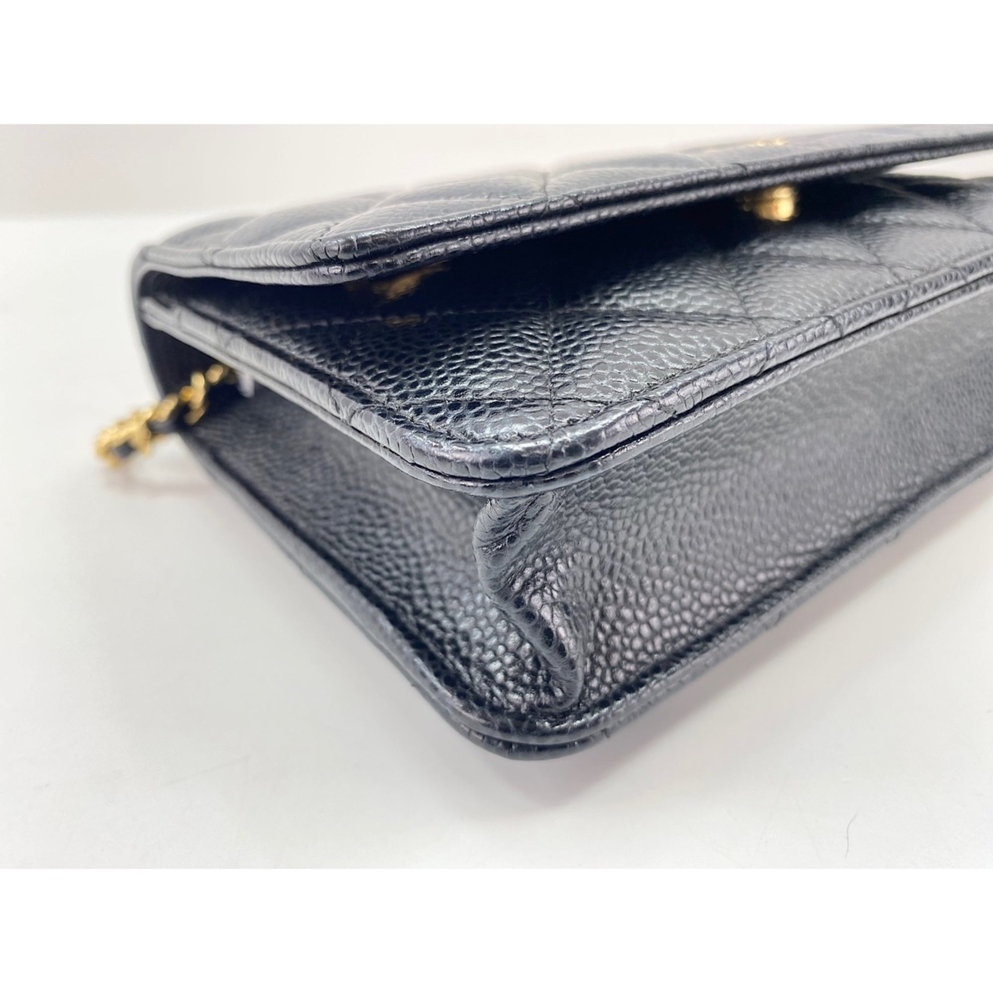 Chanel Black Shoulder Bag (Pre-Owned)