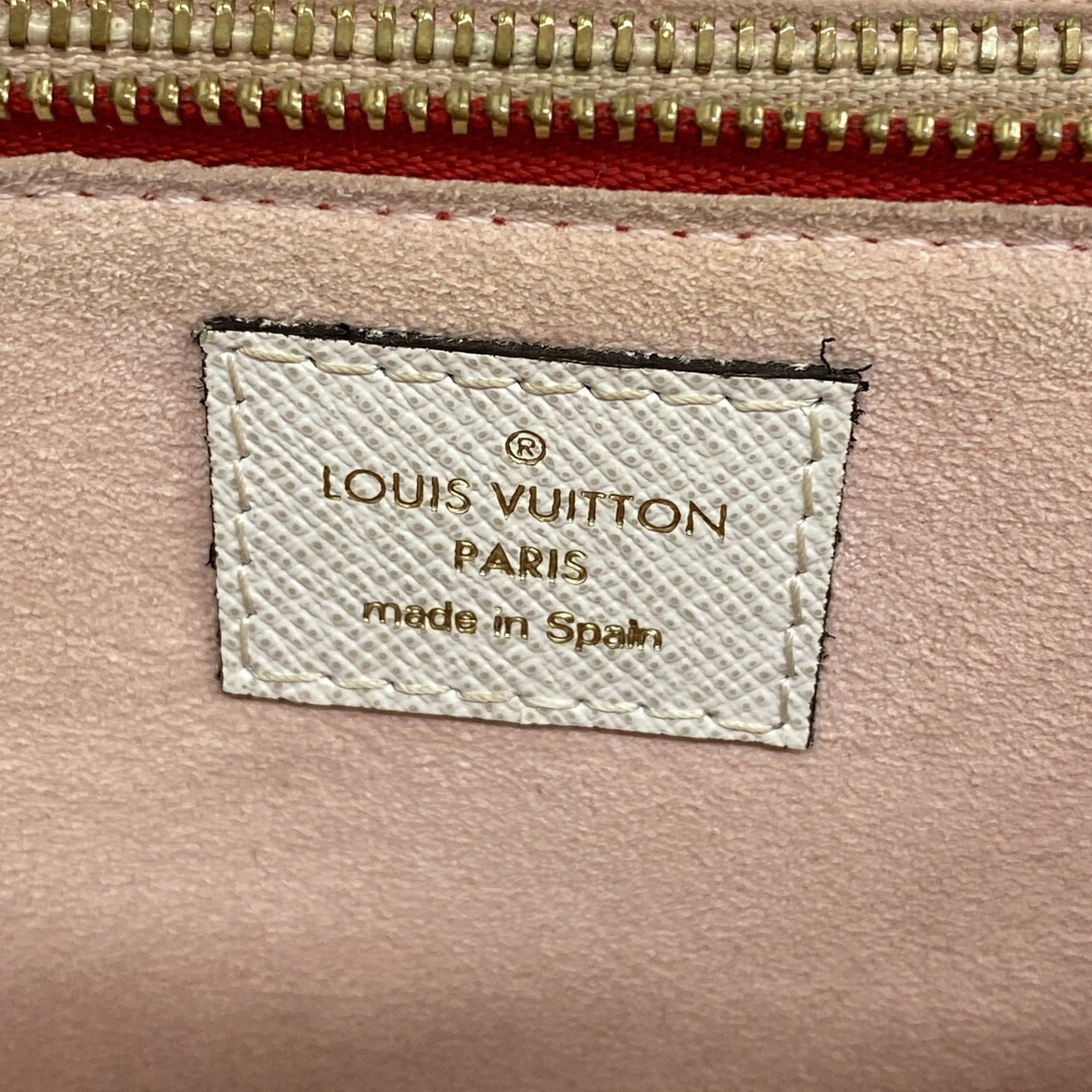 Louis Vuitton Pink Rouge Shoulder Bag (Pre-Owned)