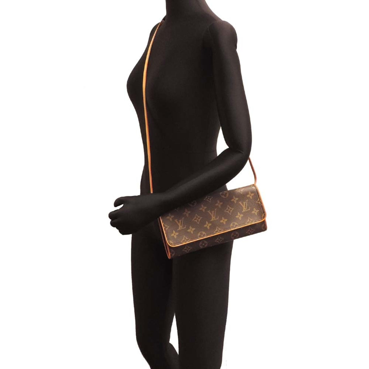 Louis Vuitton Brown Monogram Pochette Shoulder Bag (Pre-Owned)