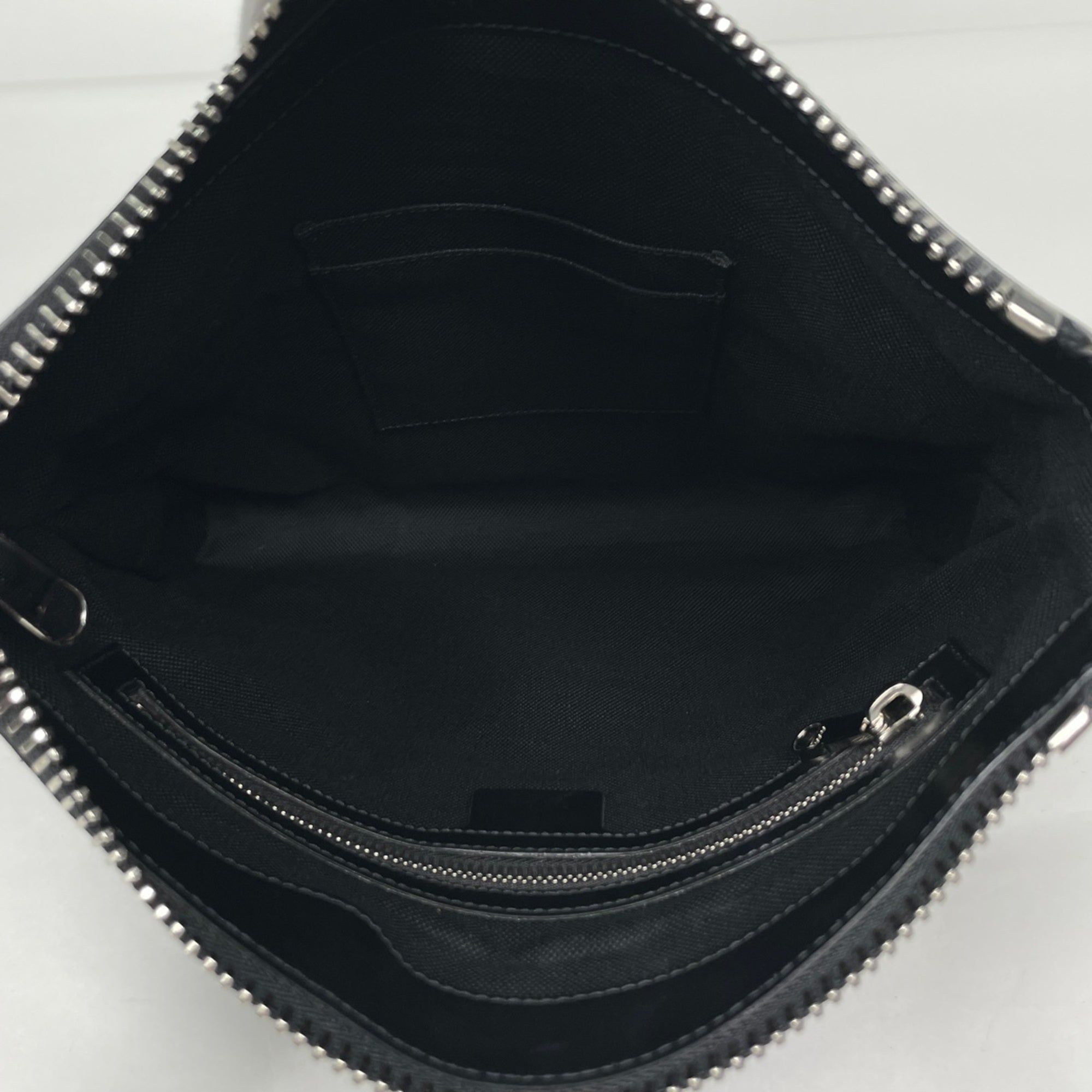 Gucci Black Coated Canvas Leather Shoulder Bag (Pre-Owned)