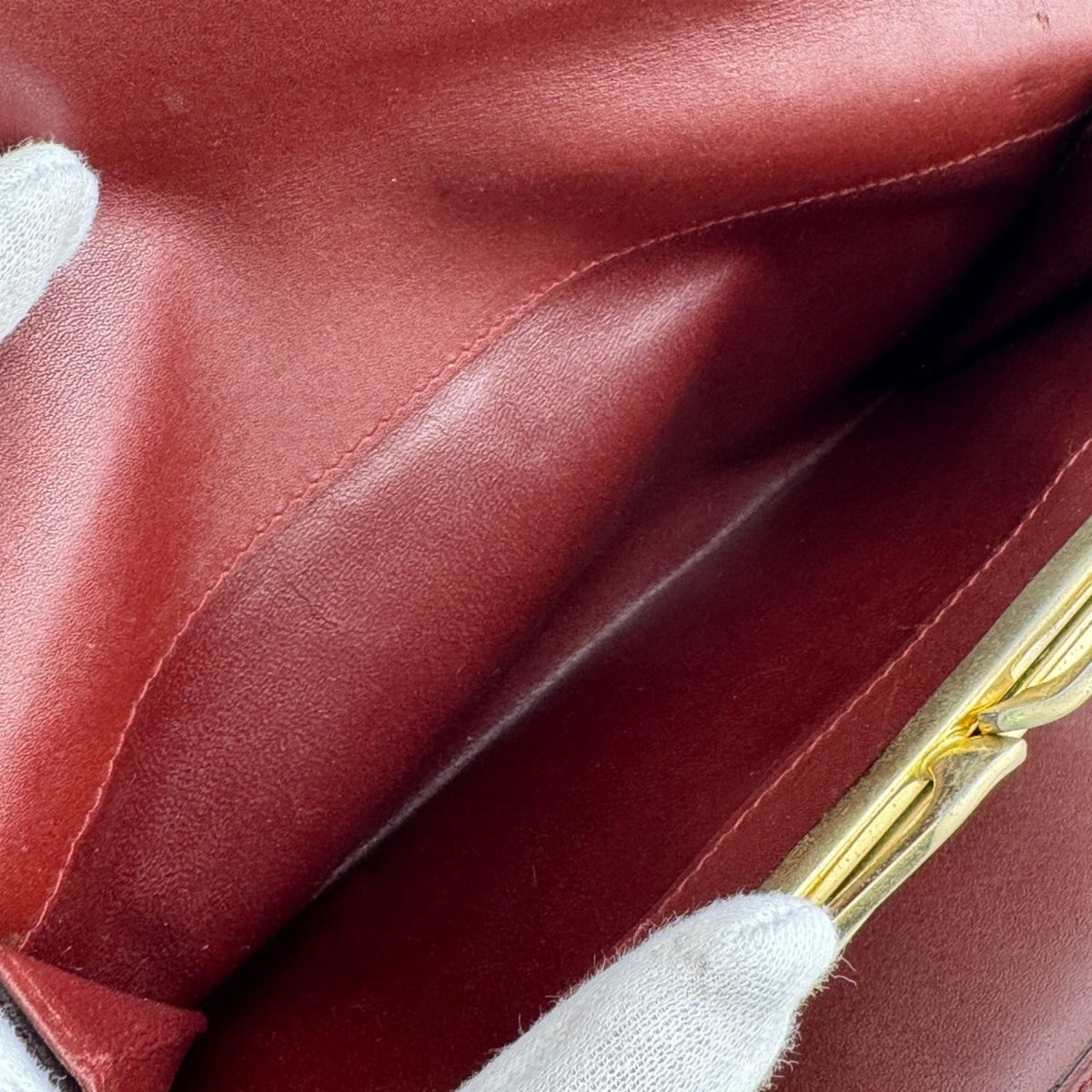 Cartier Must Red Color Leather Long Wallet (Bi-Fold) (Pre-Owned)