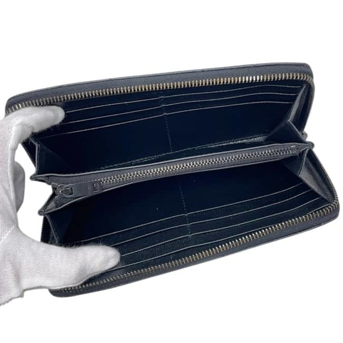 Saint Laurent Black Leather Long Wallet (Bi-Fold) (Pre-Owned)