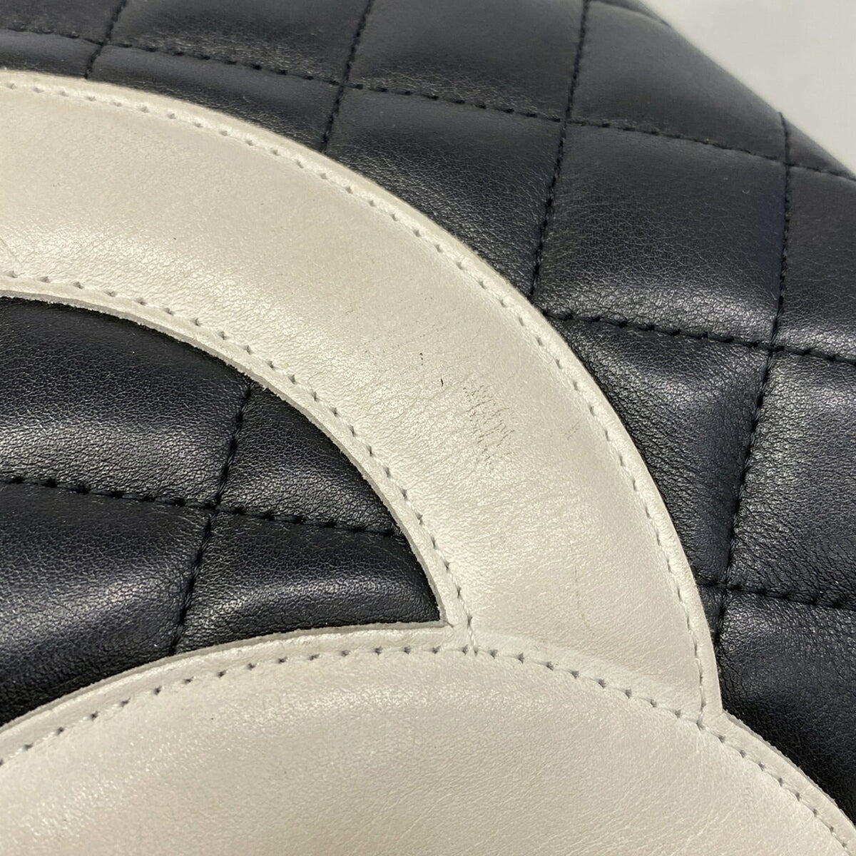 Chanel Black Leather Tote Bag (Pre-Owned)