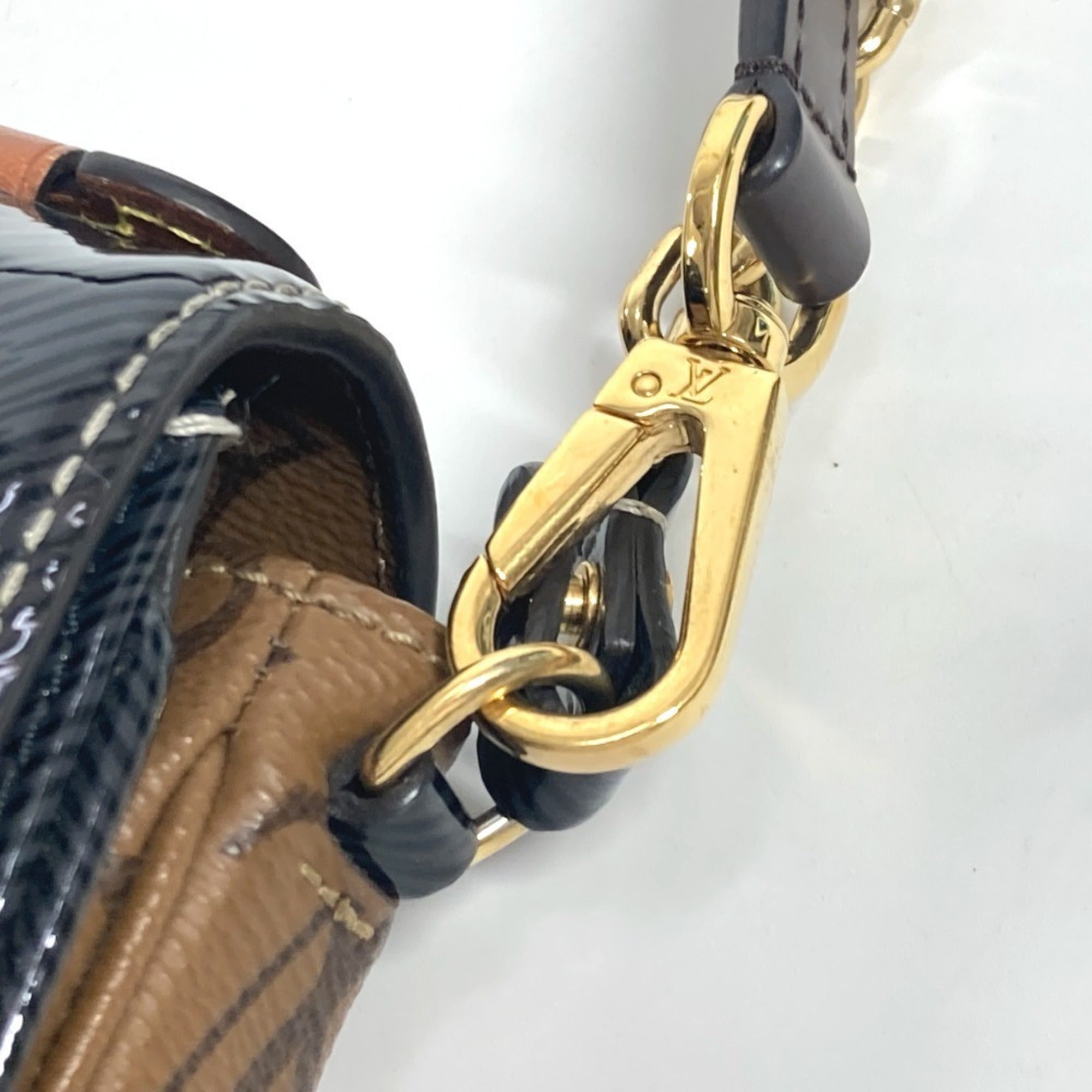 Louis Vuitton Monogram Reverse Black Brown Monogram Reverse Handbag Pochette Shoulder Bag (Pre-Owned)